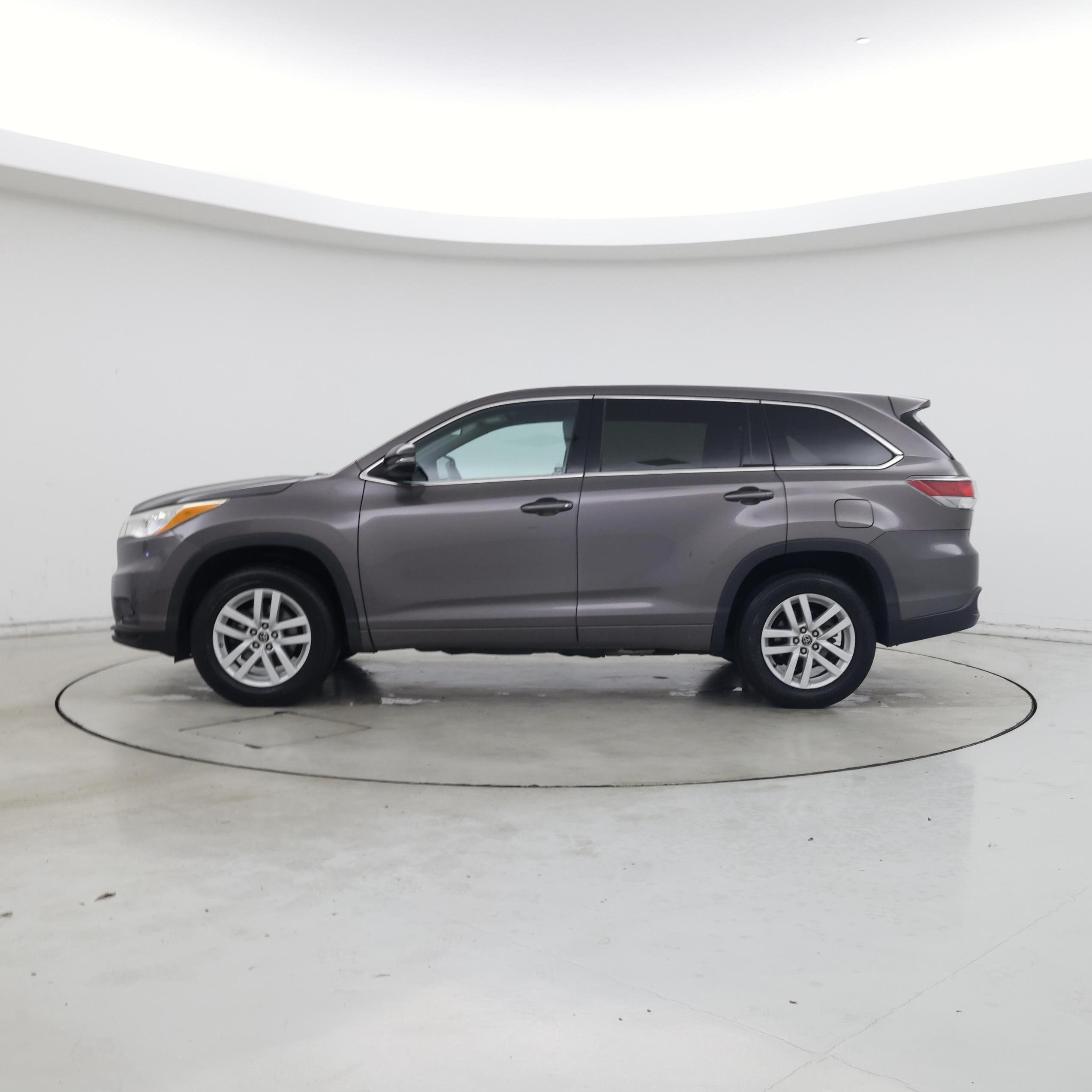Thumbnail: 2016 Toyota Highlander - 3