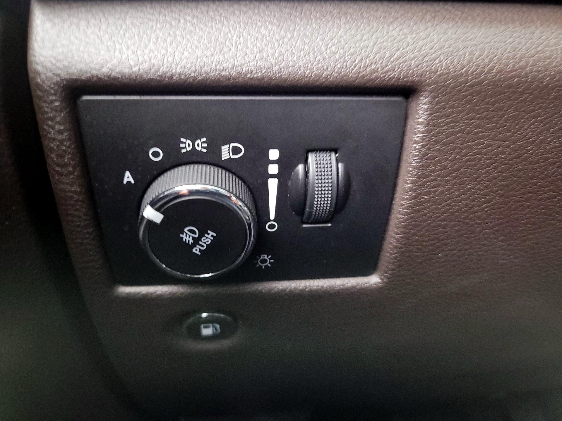 Thumbnail: 2018 Jeep Grand Cherokee - 13