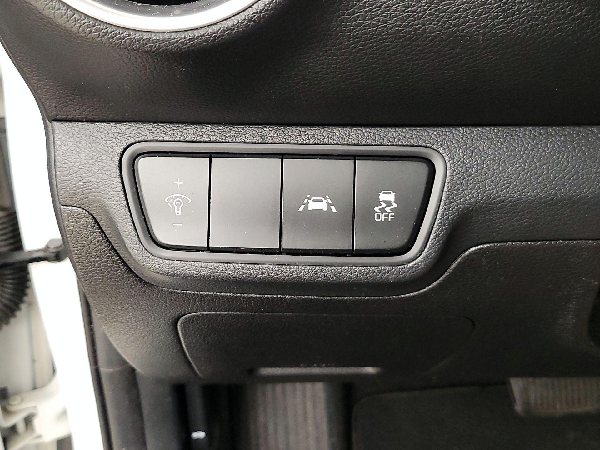 Thumbnail: 2019 Kia Forte - 13