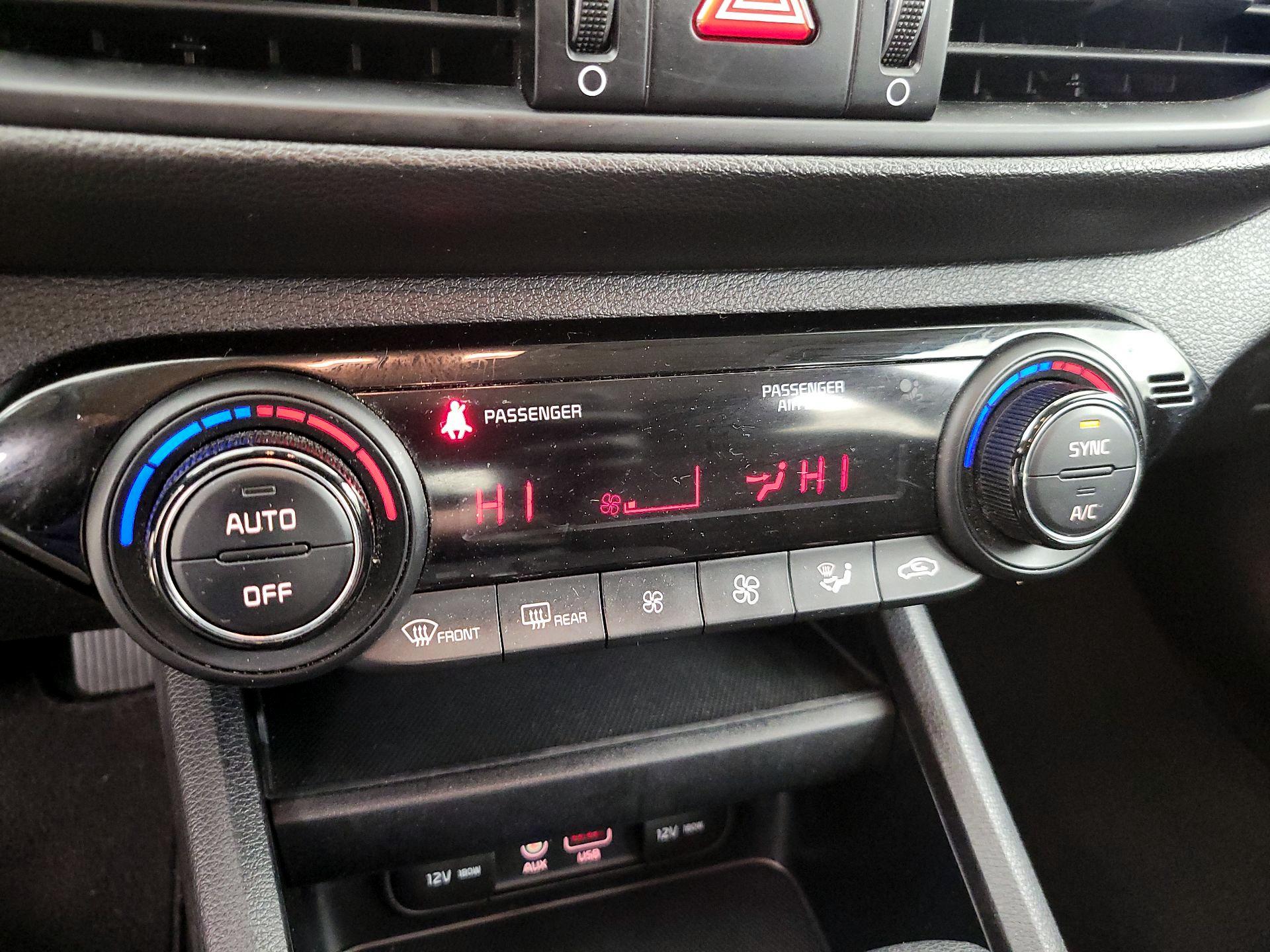 Thumbnail: 2019 Kia Forte - 16