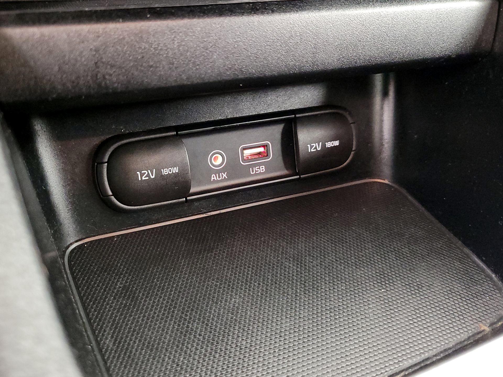 Thumbnail: 2019 Kia Forte - 18