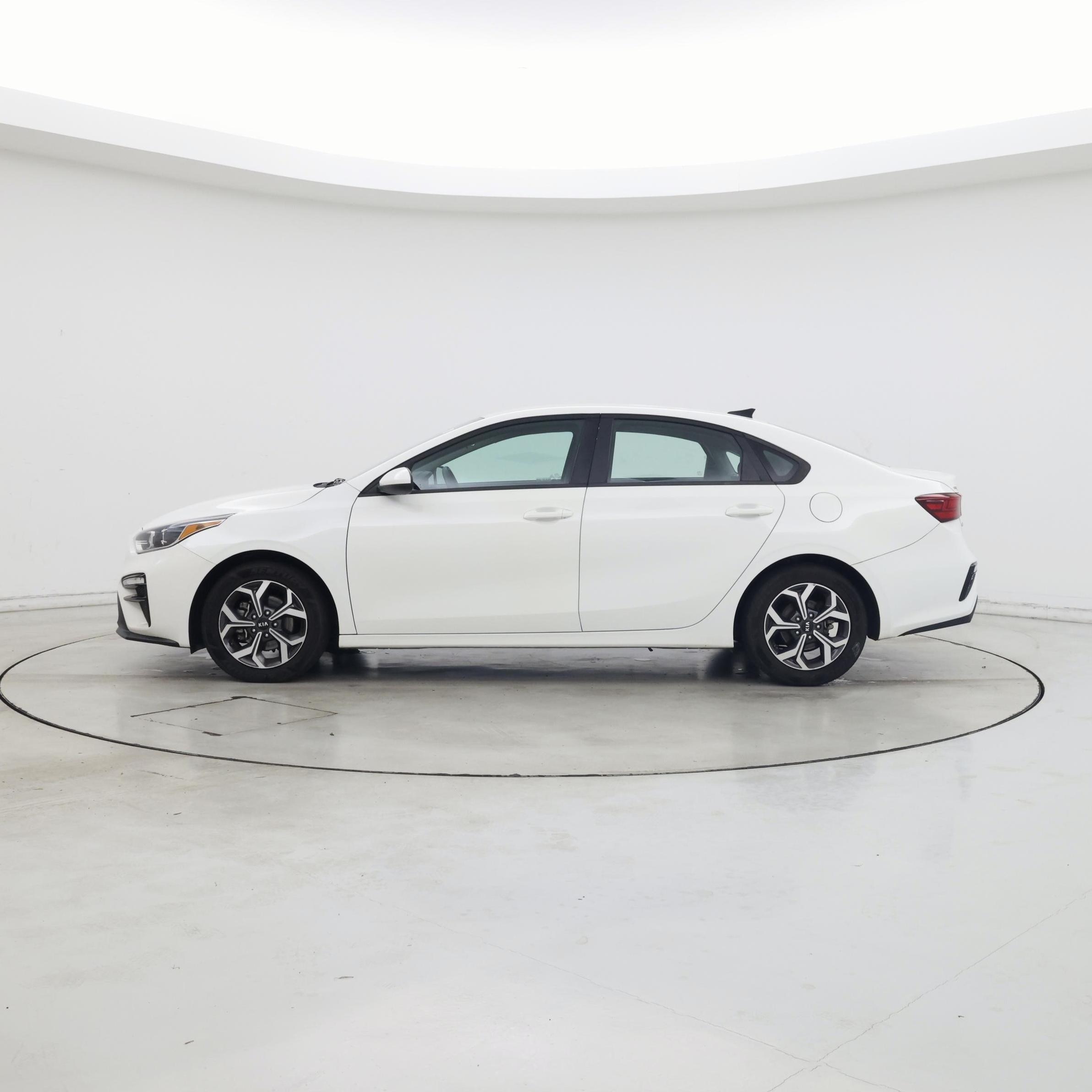 Thumbnail: 2019 Kia Forte - 3