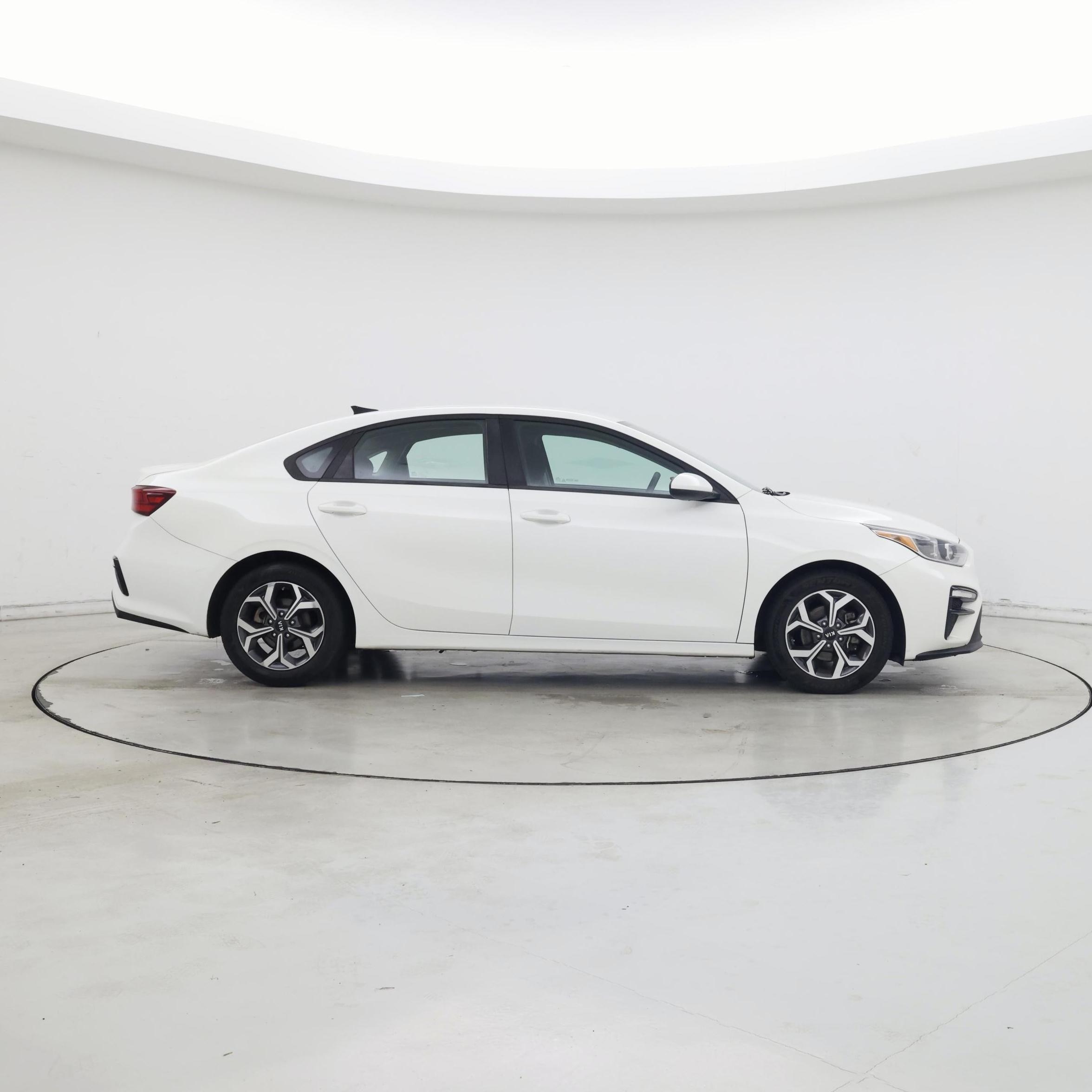 Thumbnail: 2019 Kia Forte - 7