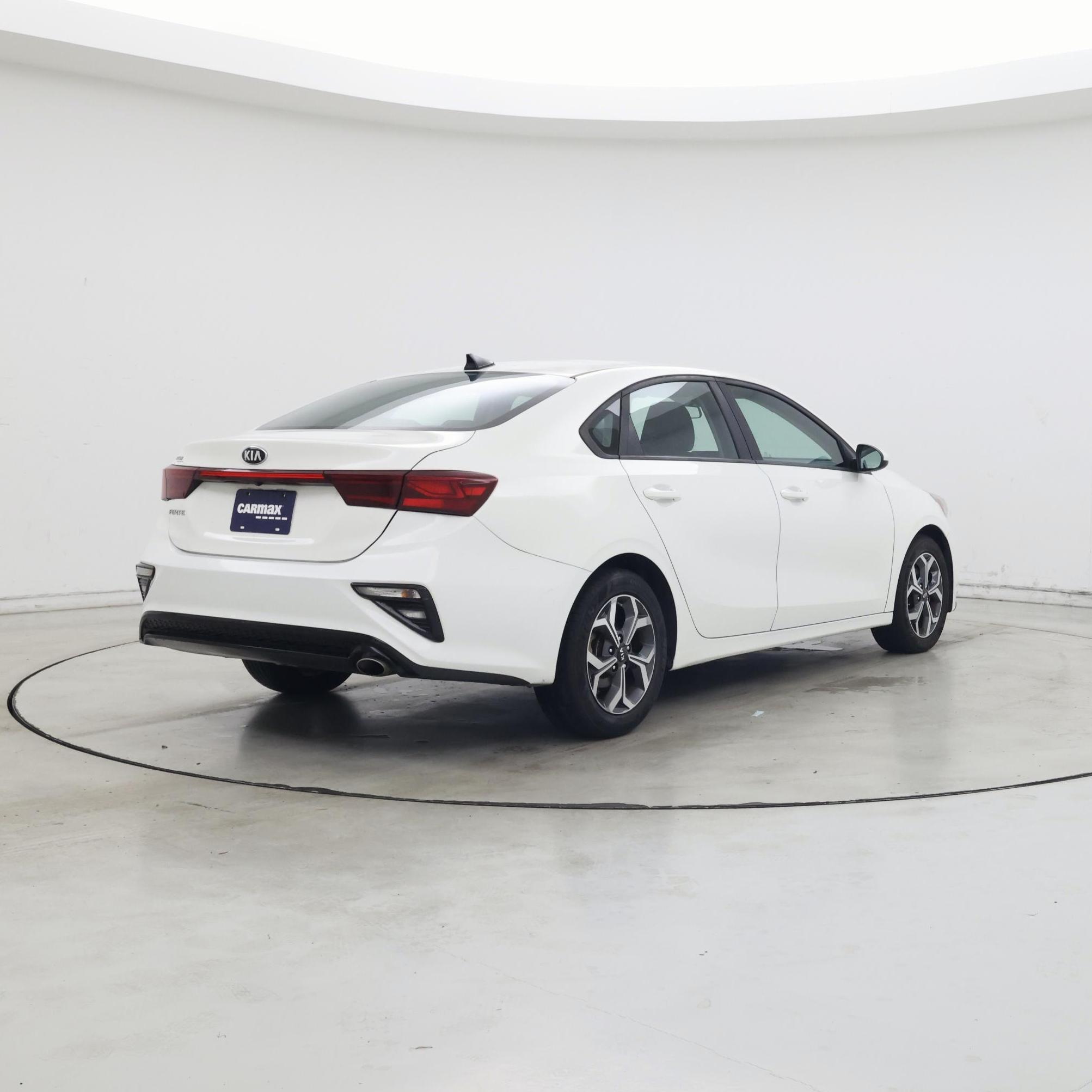 Thumbnail: 2019 Kia Forte - 8