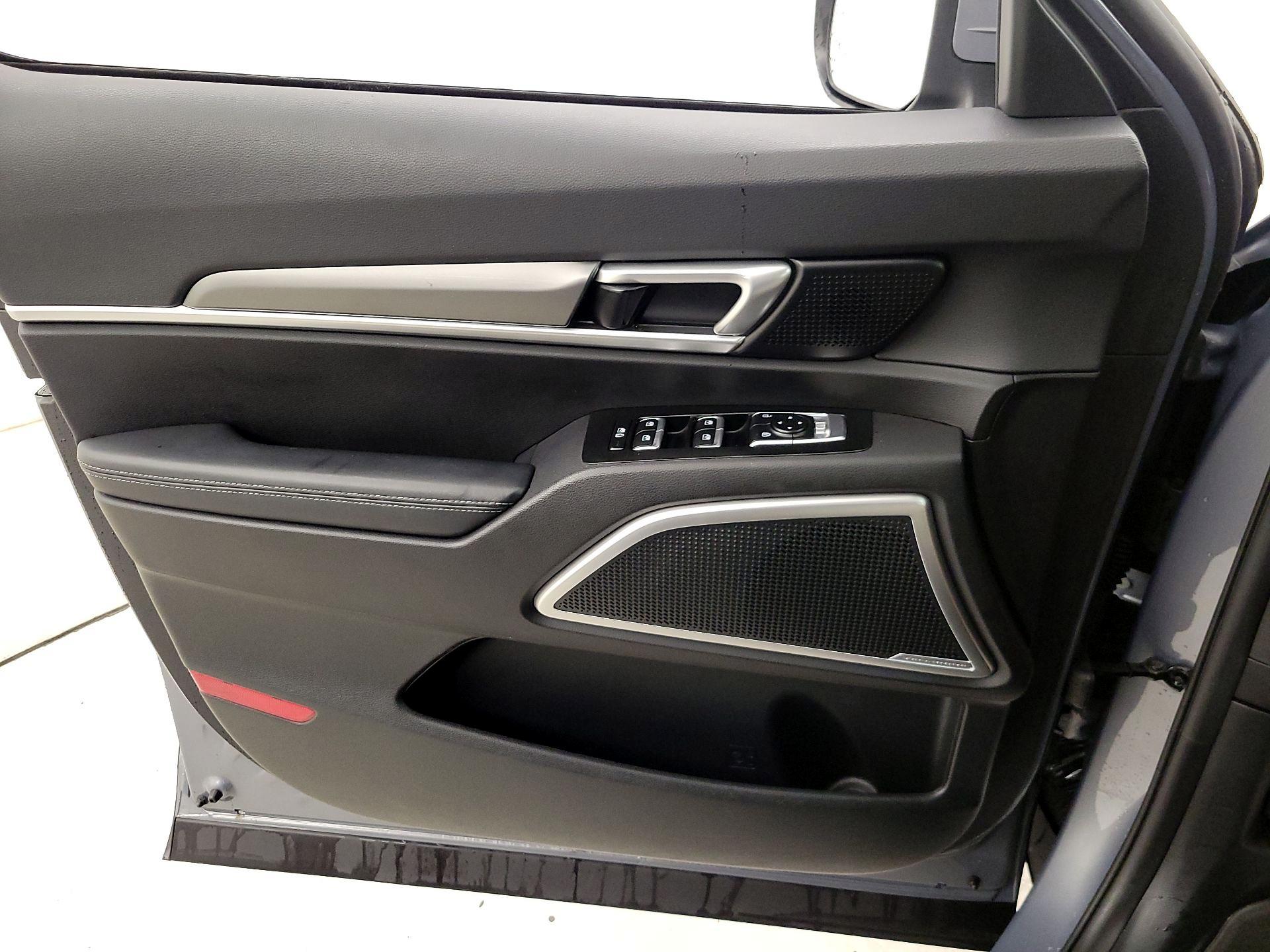 Thumbnail: 2022 Kia Telluride - 12