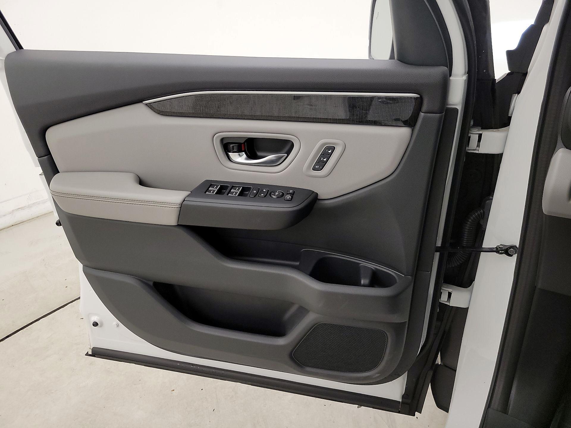 Thumbnail: 2023 Honda Pilot - 12