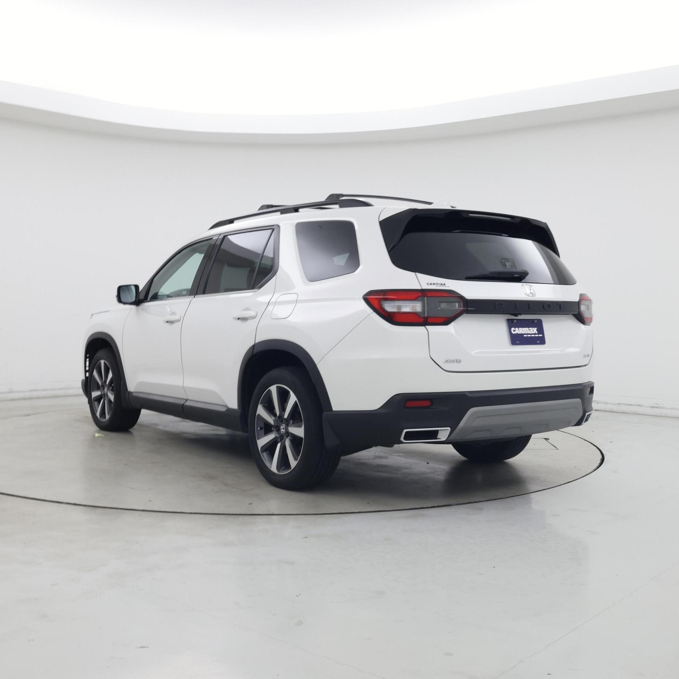 Thumbnail: 2023 Honda Pilot - 2