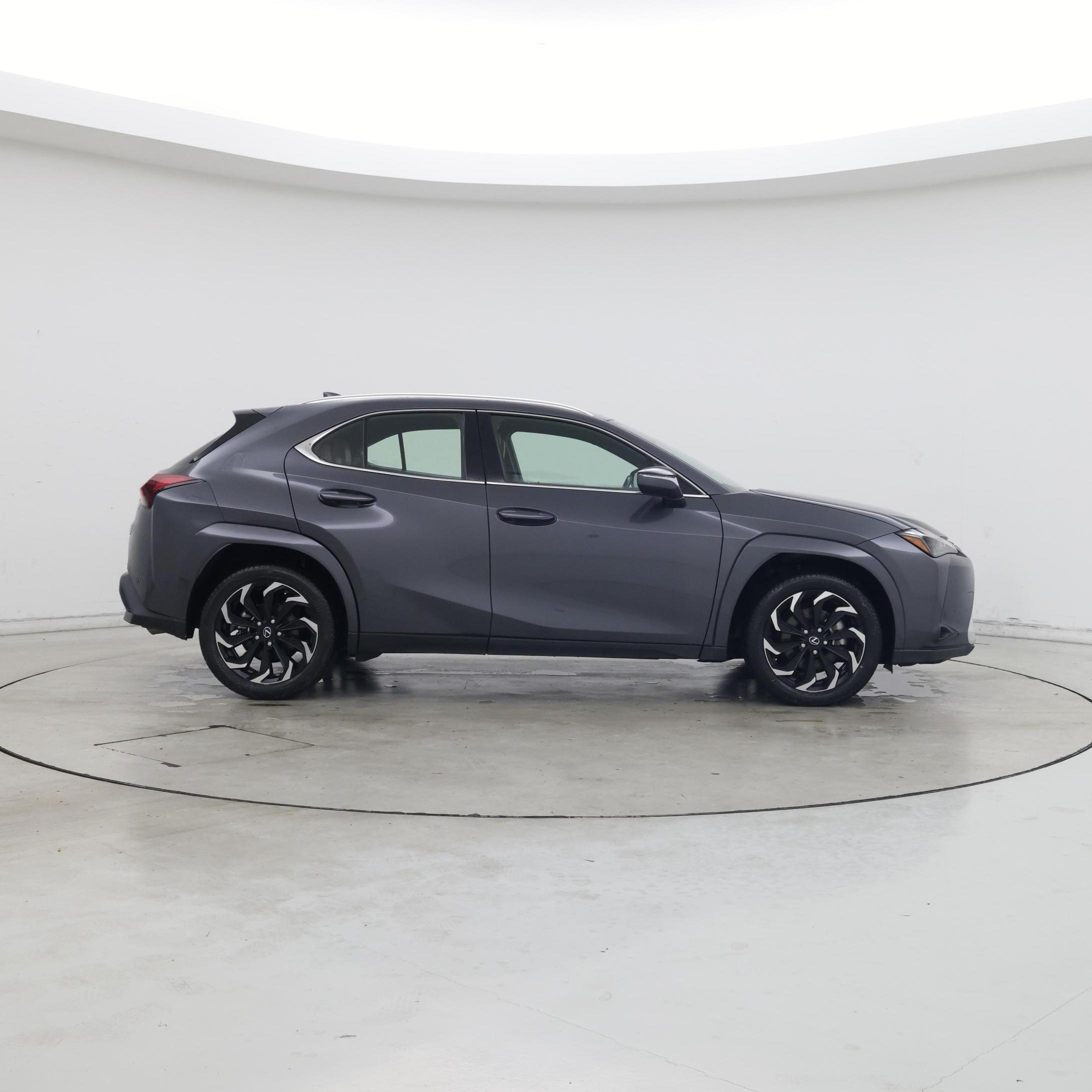 Thumbnail: 2023 Lexus UX - 7
