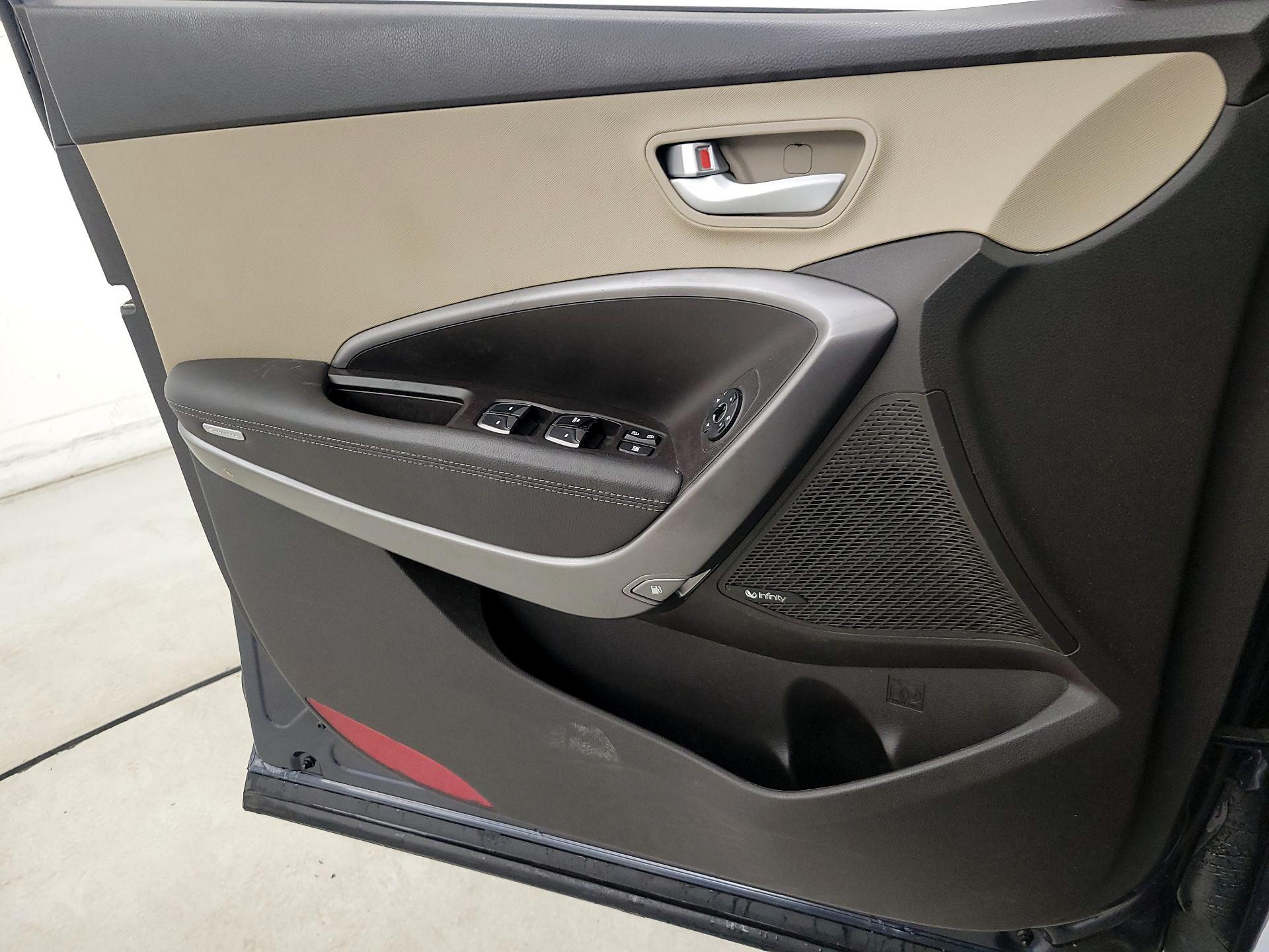 Thumbnail: 2014 Hyundai Santa Fe - 12