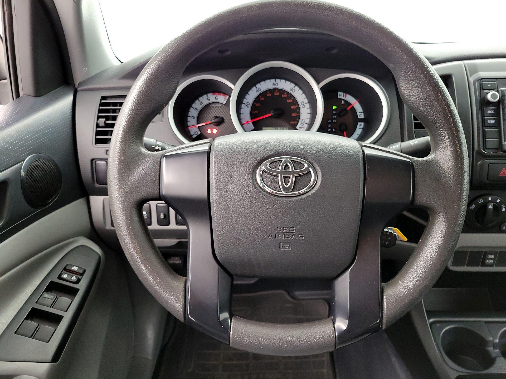 Thumbnail: 2014 Toyota Tacoma - 10