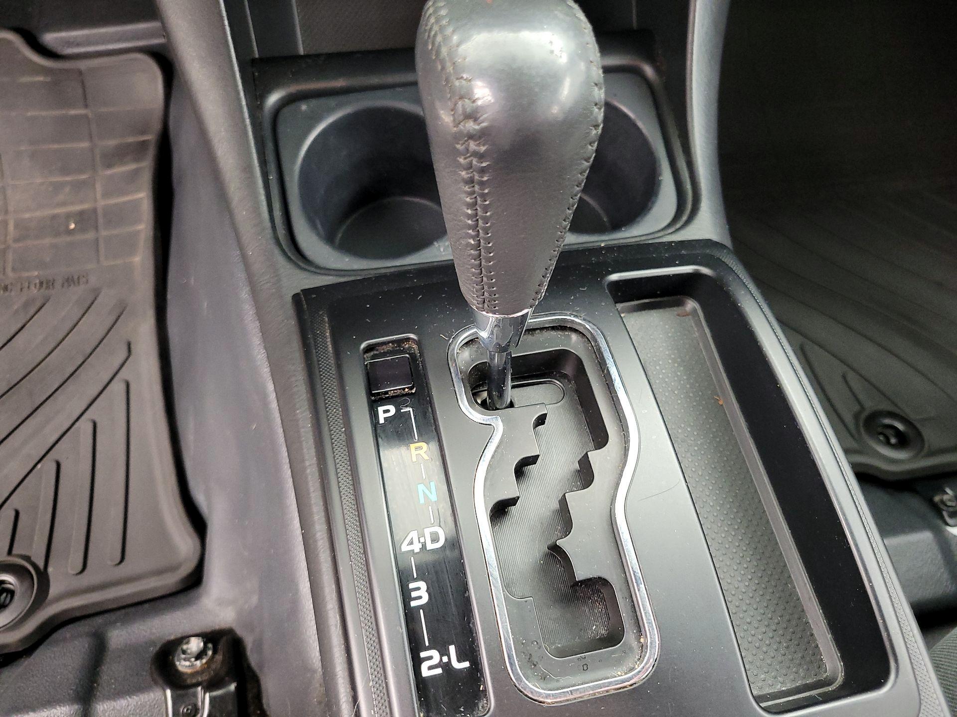 Thumbnail: 2014 Toyota Tacoma - 17