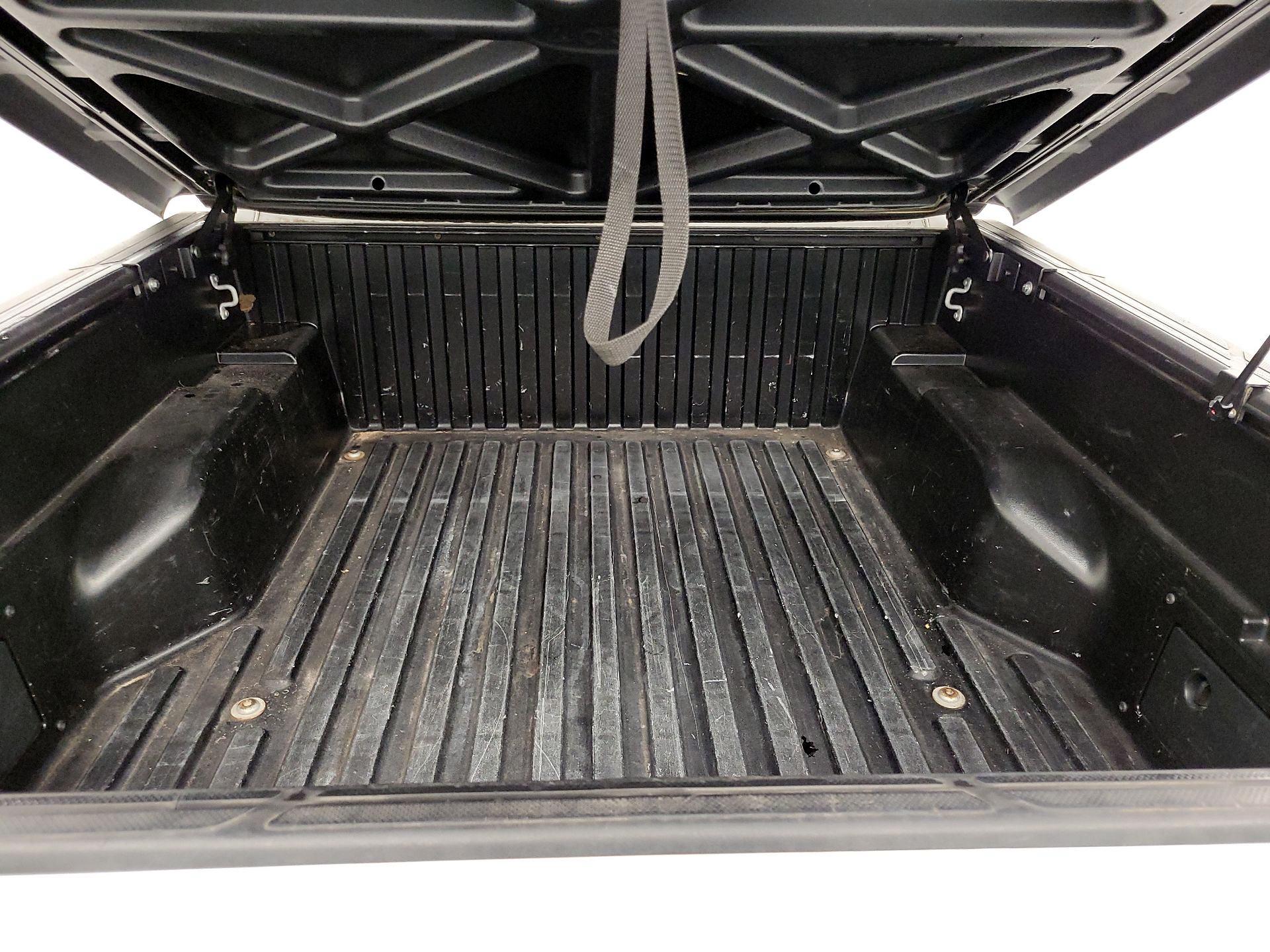 Thumbnail: 2014 Toyota Tacoma - 20