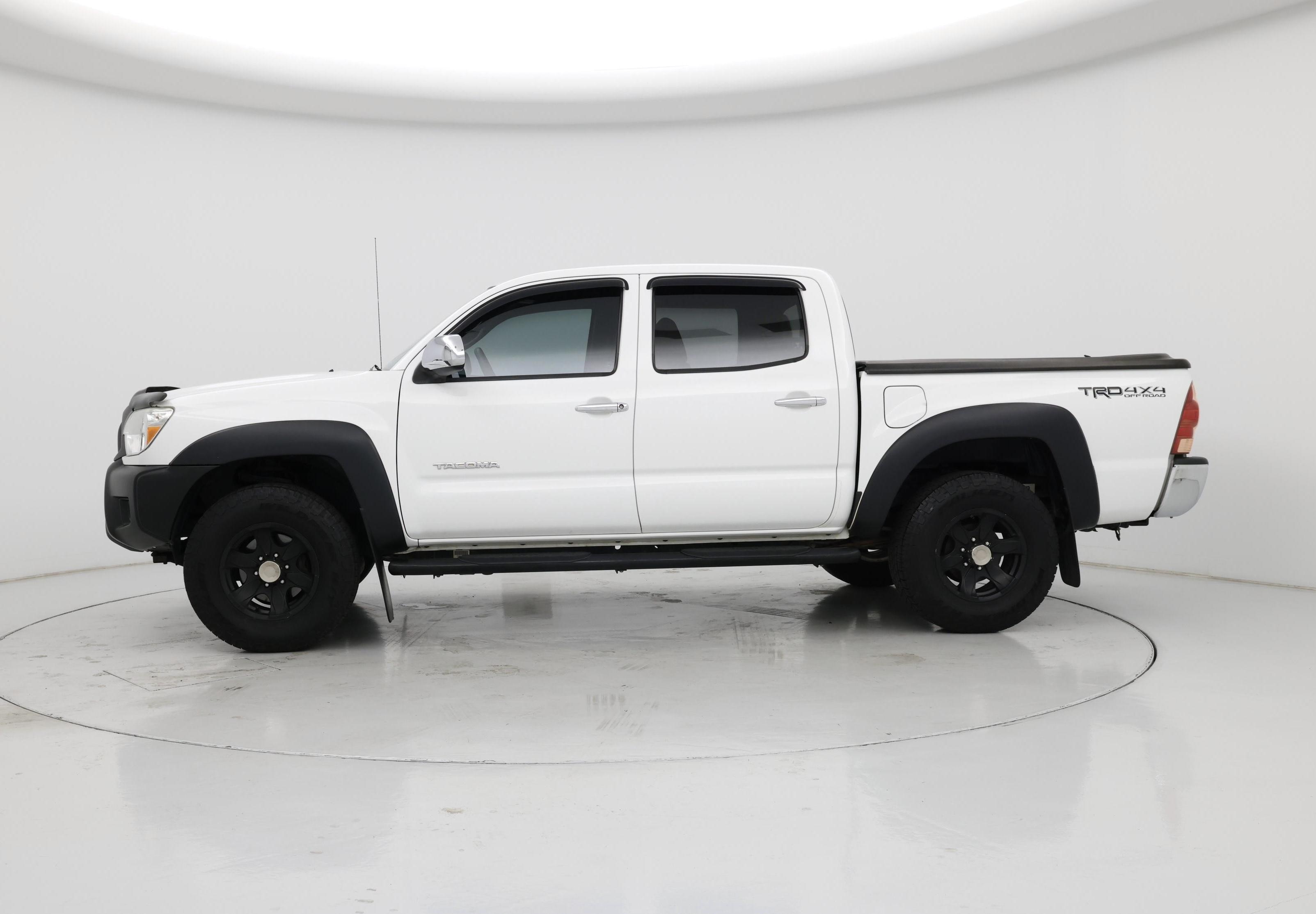 Thumbnail: 2014 Toyota Tacoma - 3