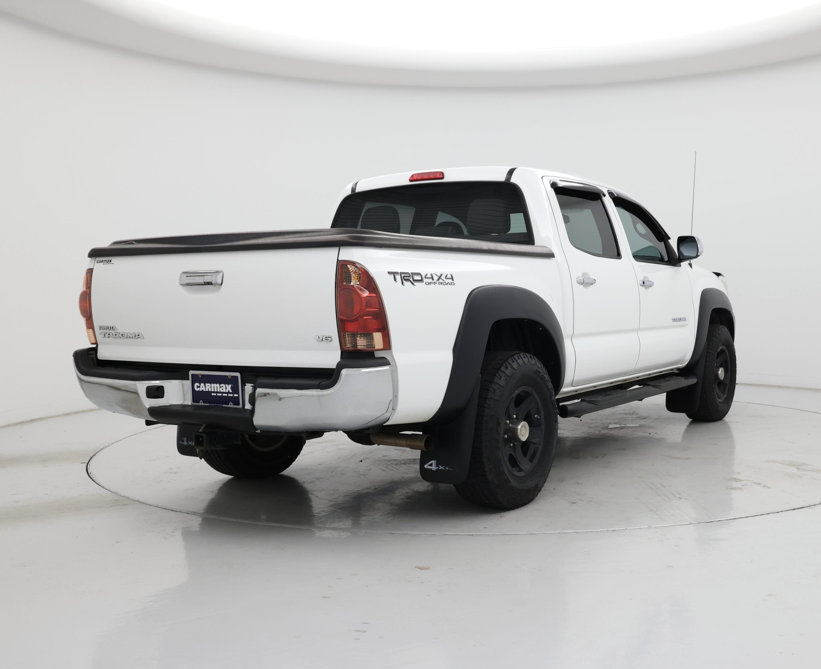 Thumbnail: 2014 Toyota Tacoma - 8
