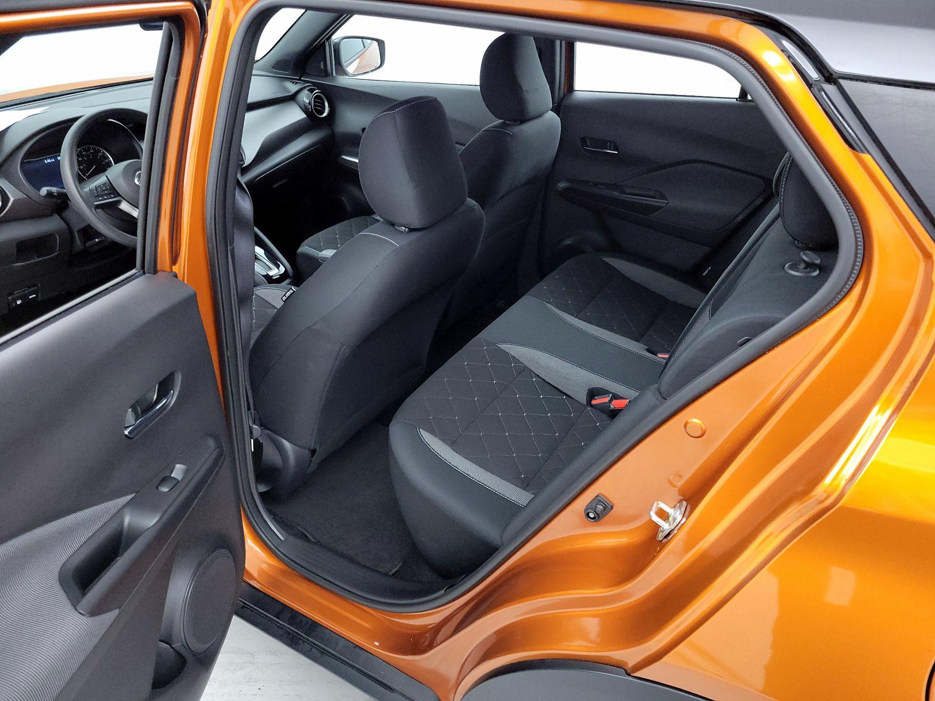 Thumbnail: 2020 Nissan Kicks - 19
