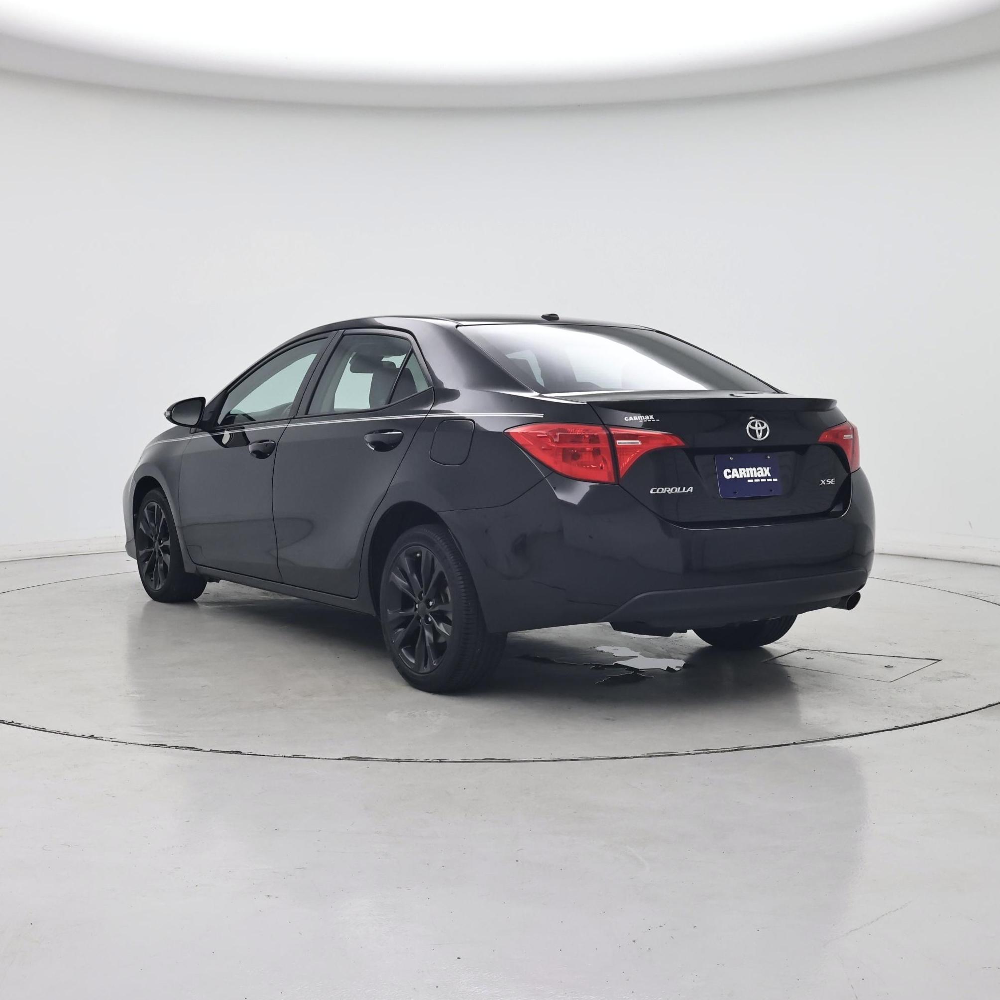 Thumbnail: 2017 Toyota Corolla - 2