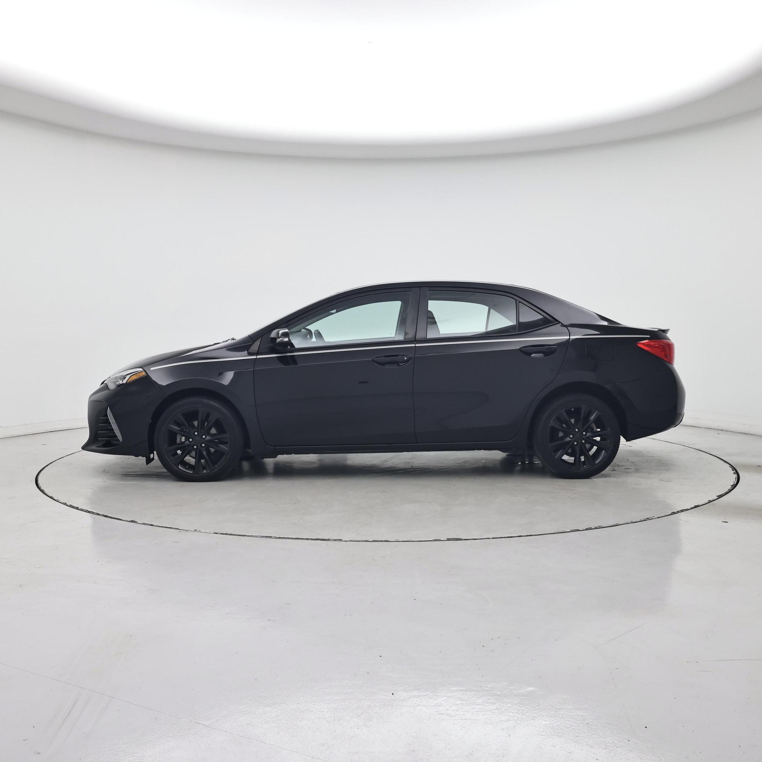 Thumbnail: 2017 Toyota Corolla - 3