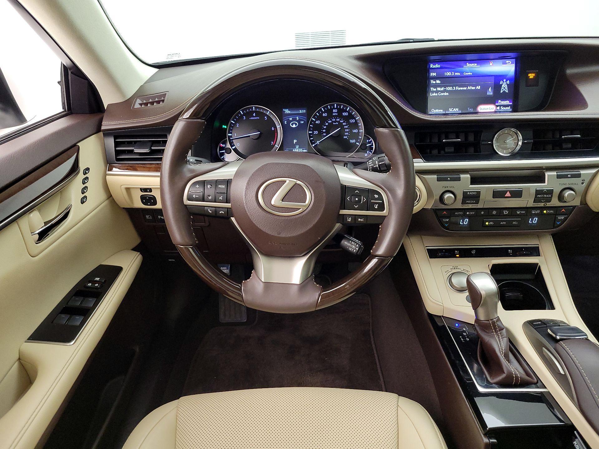 Thumbnail: 2018 Lexus ES - 10