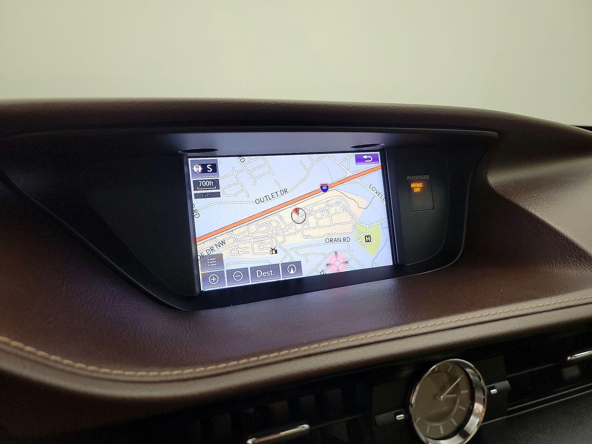 Thumbnail: 2018 Lexus ES - 14