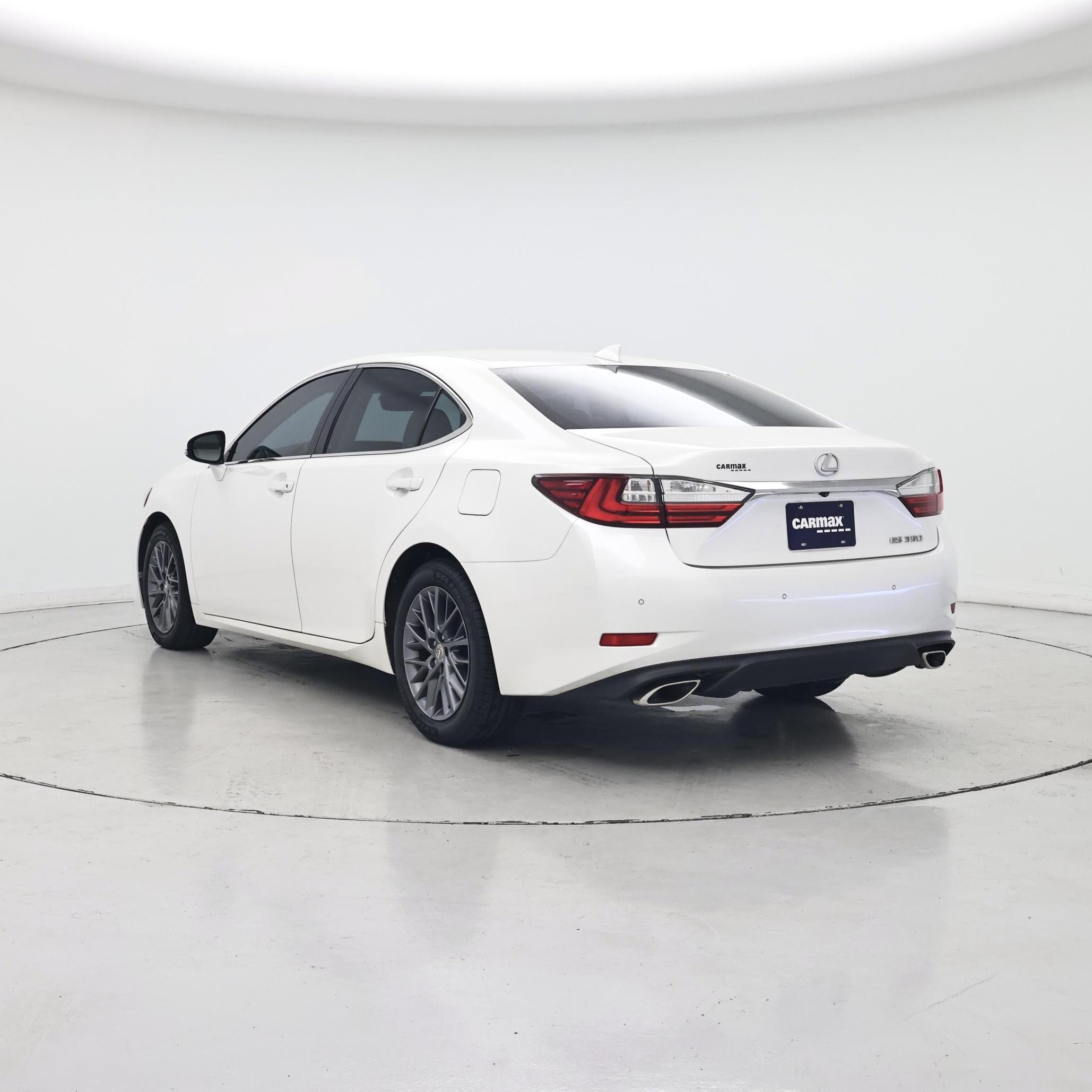 Thumbnail: 2018 Lexus ES - 2