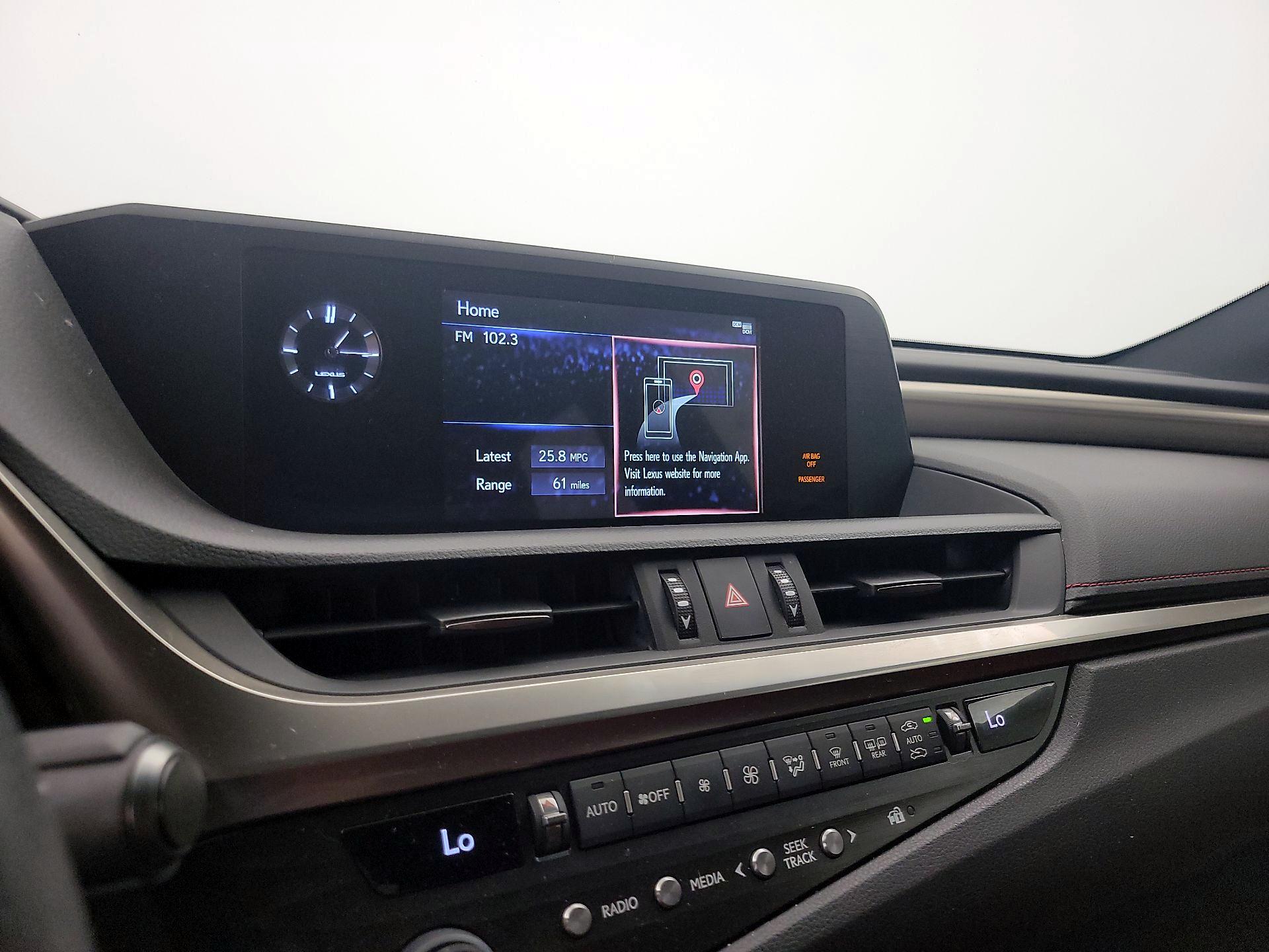 Thumbnail: 2020 Lexus ES - 15