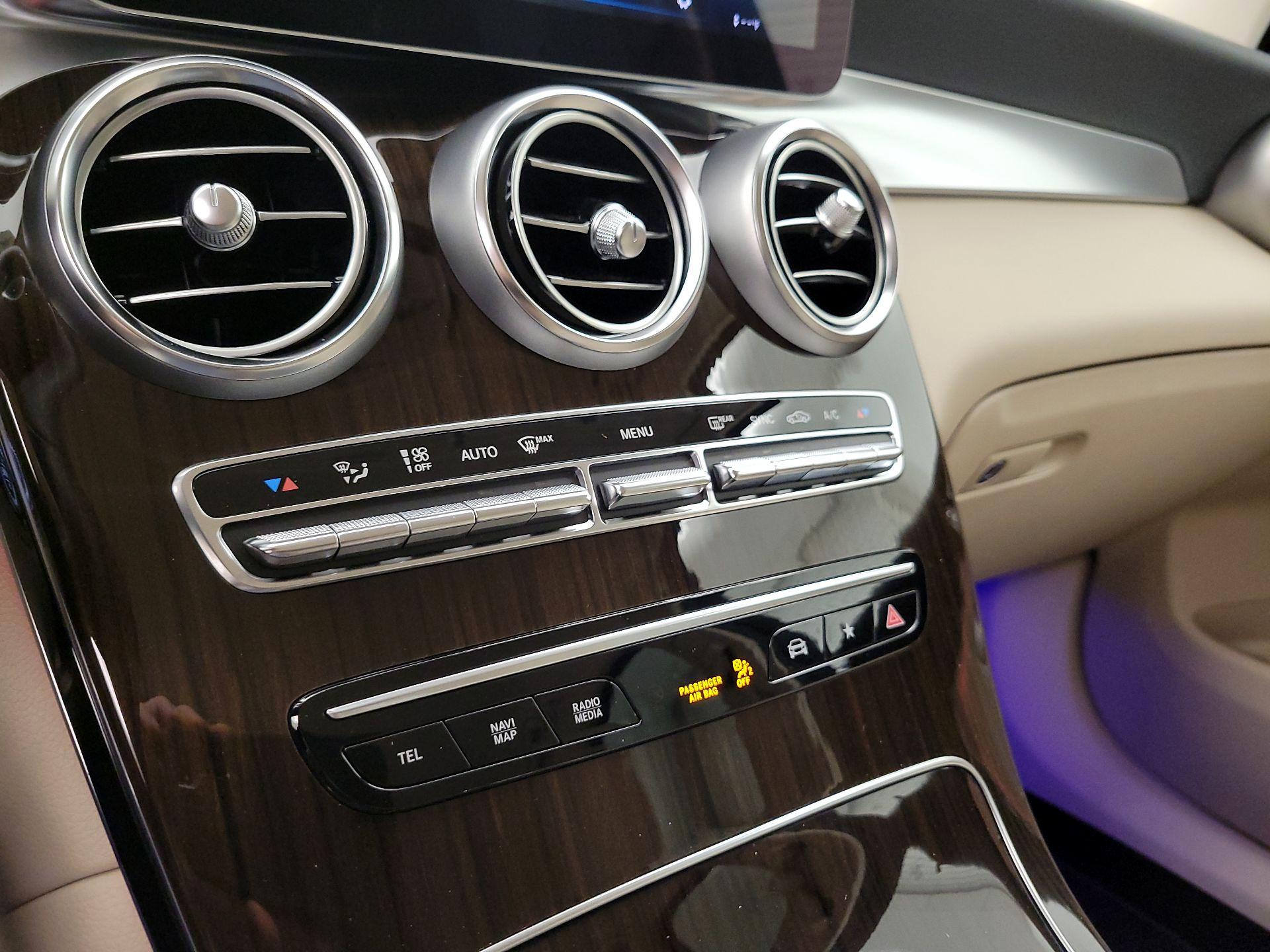 Thumbnail: 2022 Mercedes-Benz GLC - 16