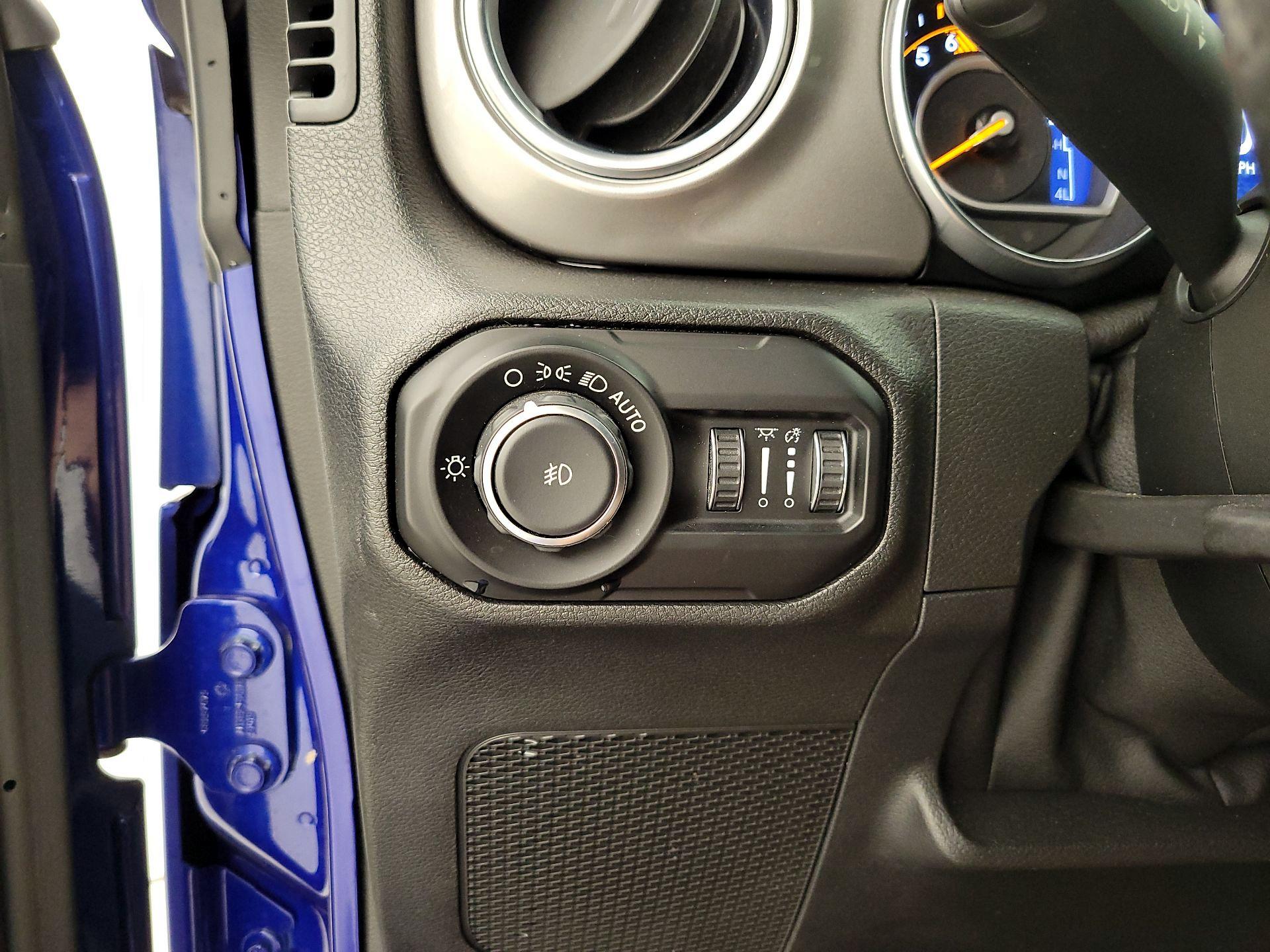 Thumbnail: 2020 Jeep Wrangler - 13