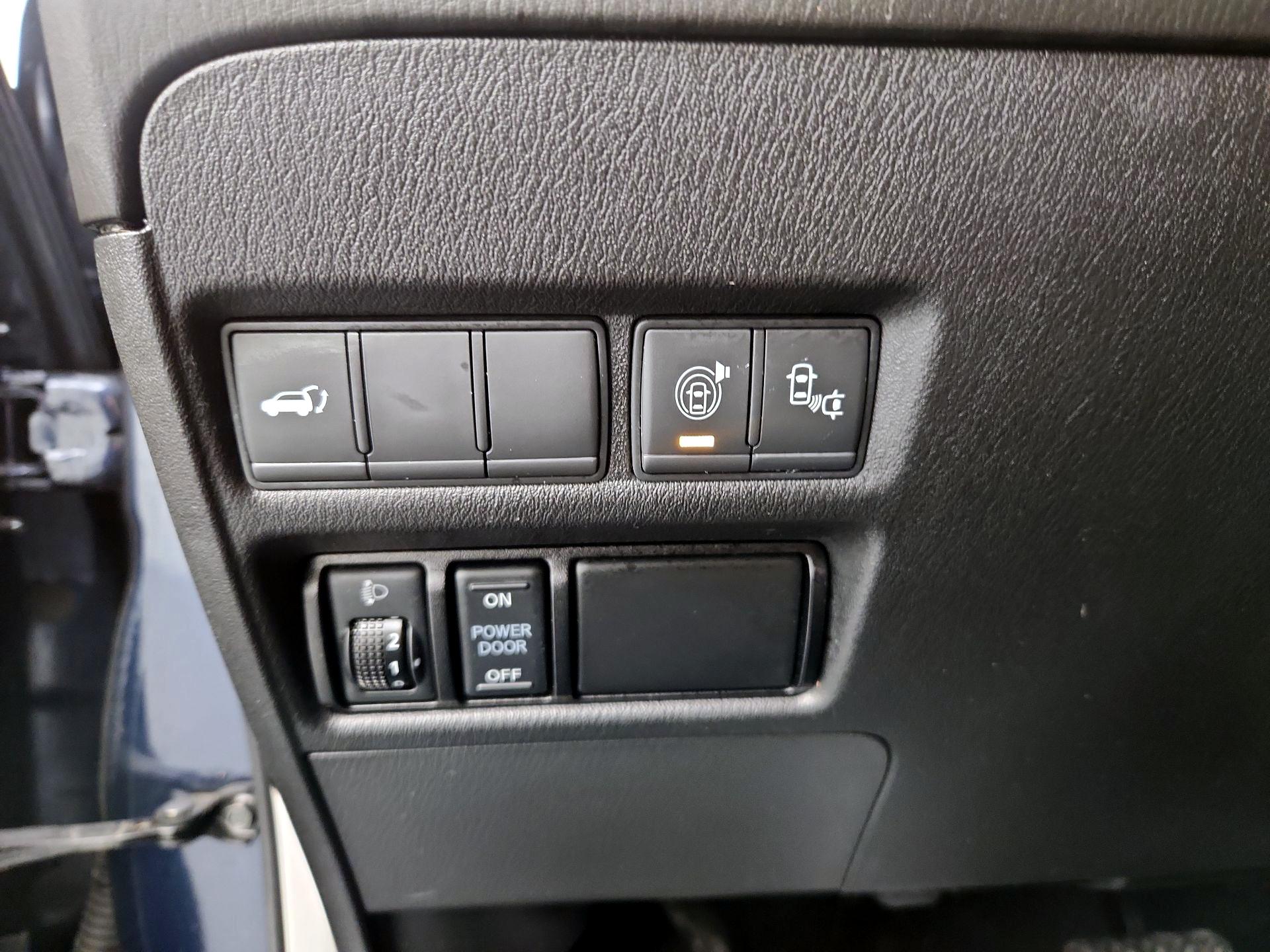 Thumbnail: 2017 Nissan Armada - 13