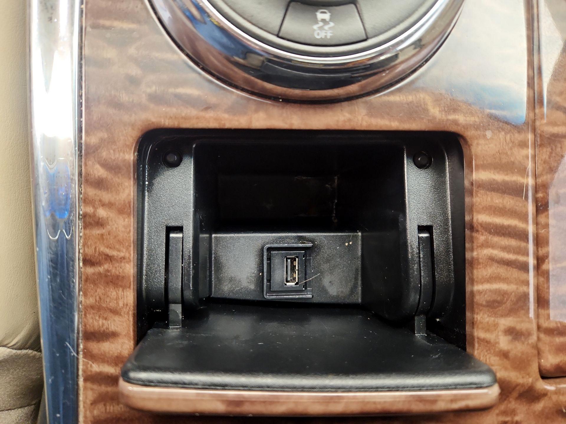 Thumbnail: 2017 Nissan Armada - 19