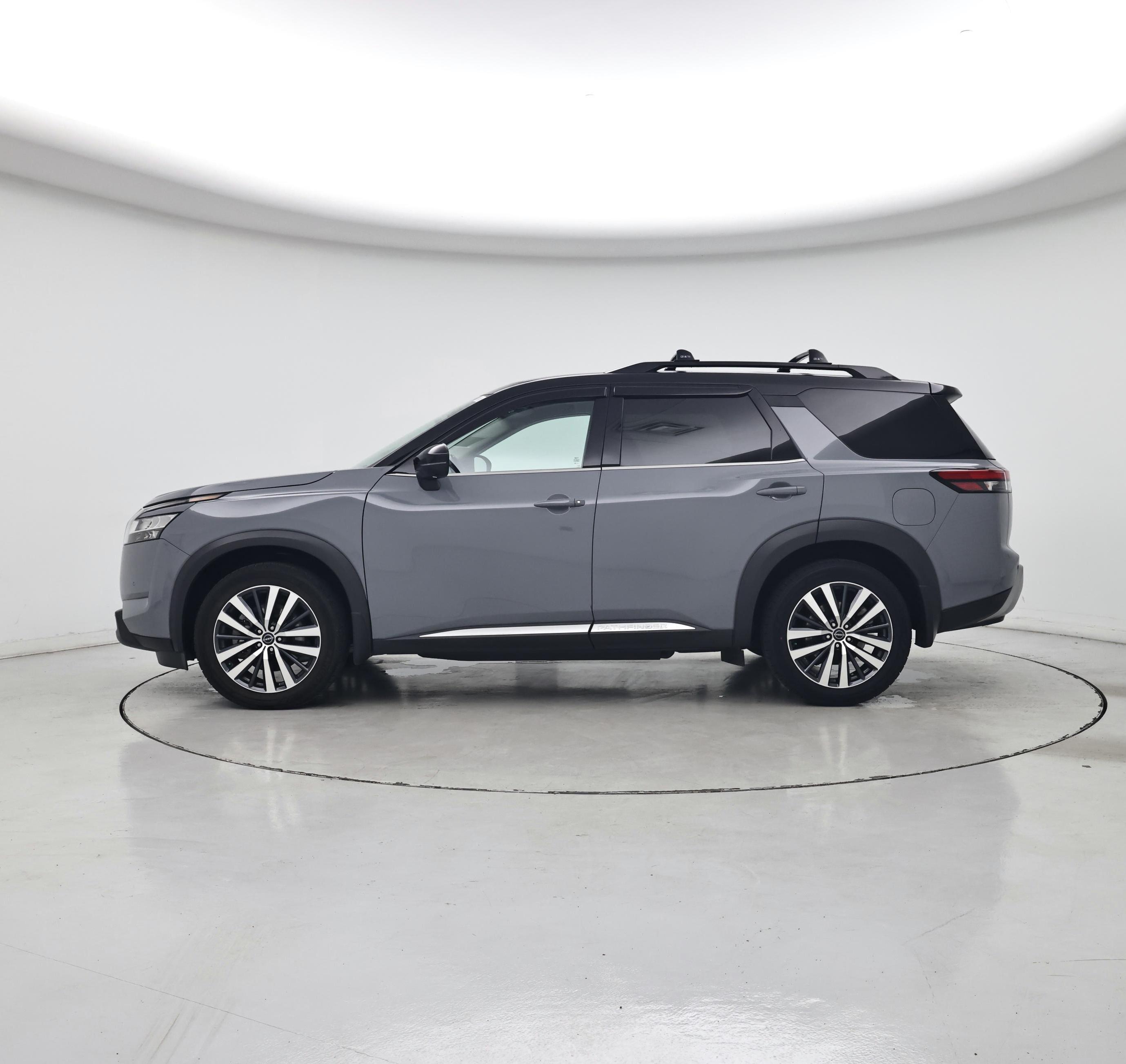 Thumbnail: 2022 Nissan Pathfinder - 3