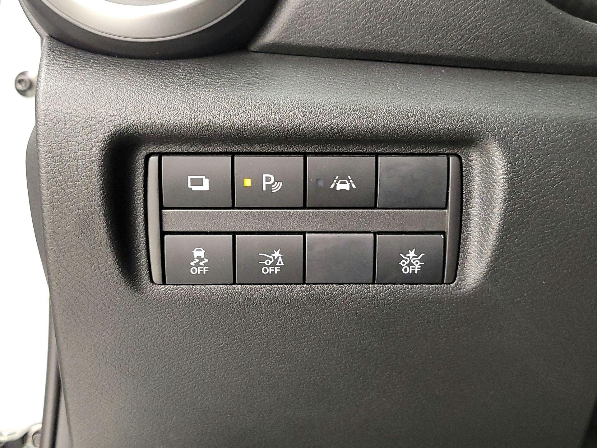 Thumbnail: 2020 Nissan Versa - 13