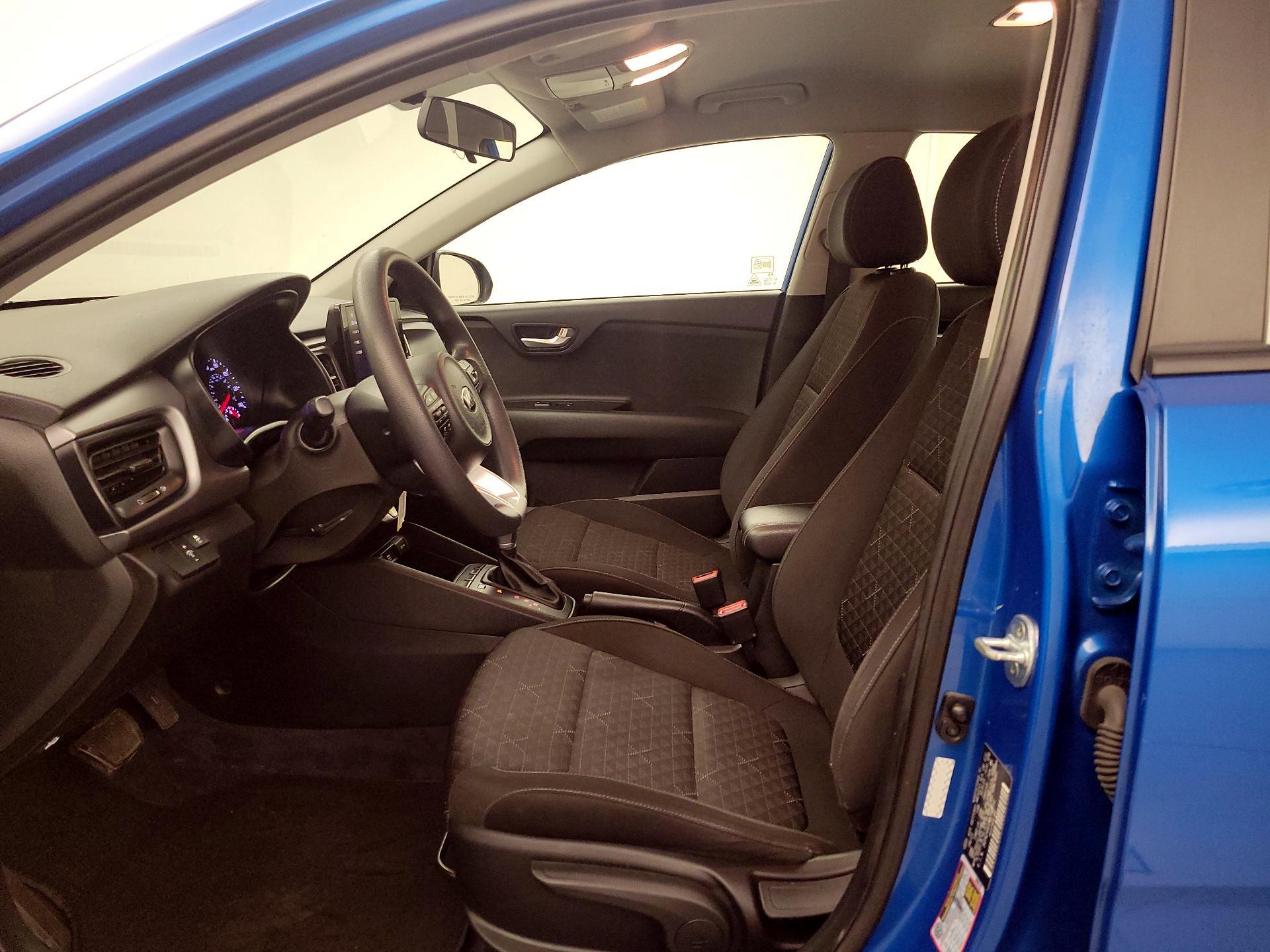 Thumbnail: 2021 Kia Rio - 11