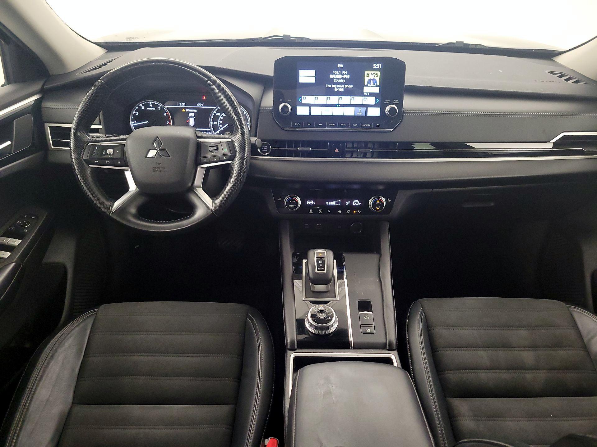 Thumbnail: 2022 Mitsubishi Outlander - 9