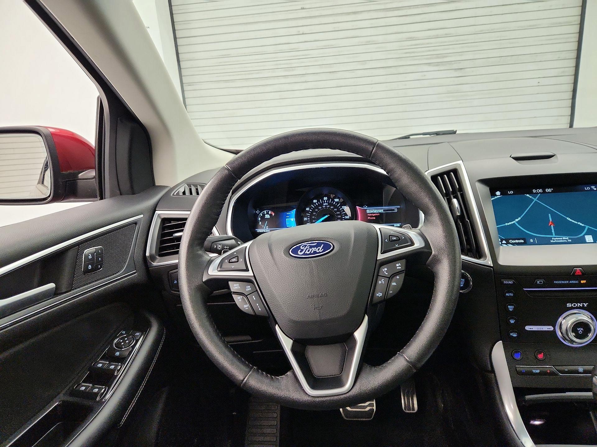 Thumbnail: 2018 Ford Edge - 10