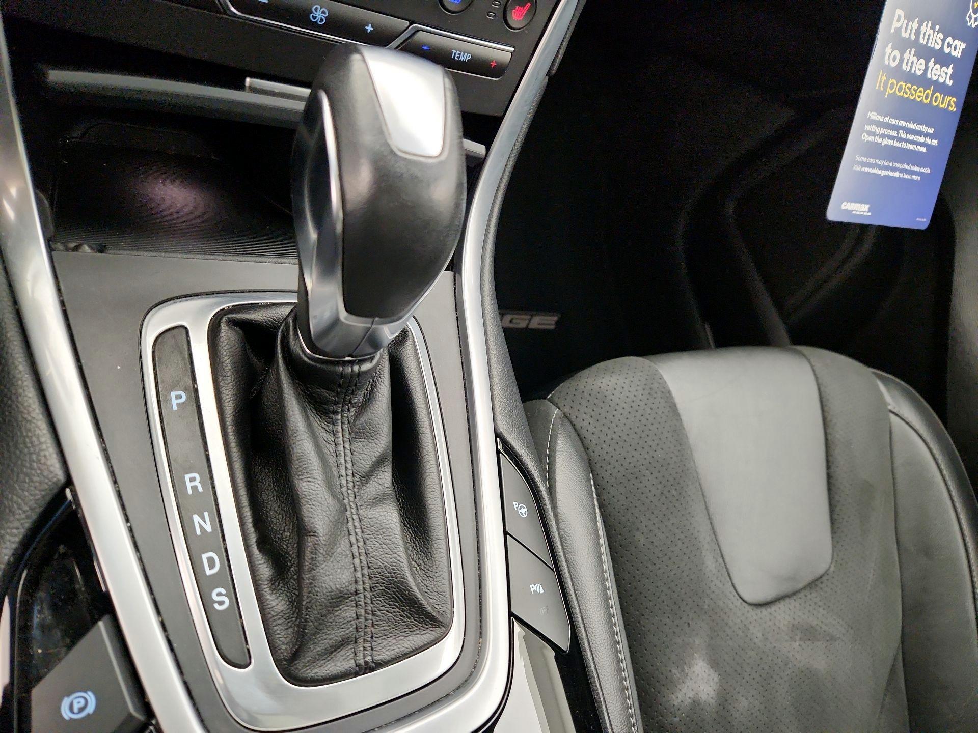 Thumbnail: 2018 Ford Edge - 18