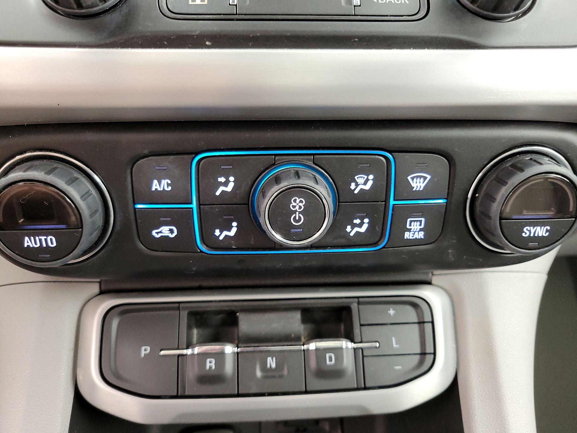 Thumbnail: 2021 GMC Acadia - 16