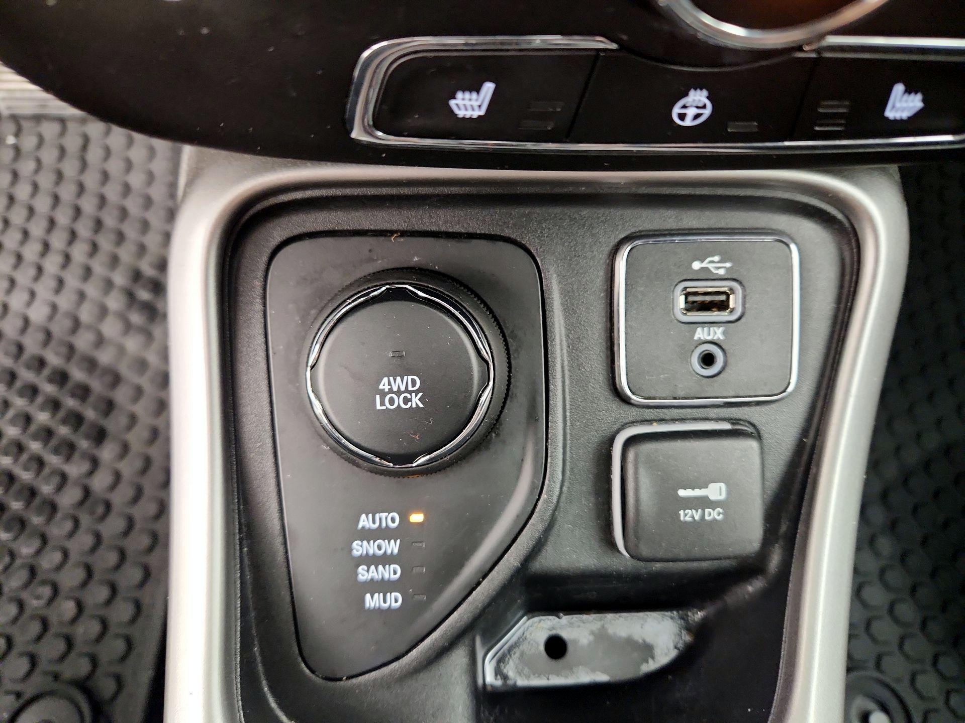 Thumbnail: 2018 Jeep Compass - 18