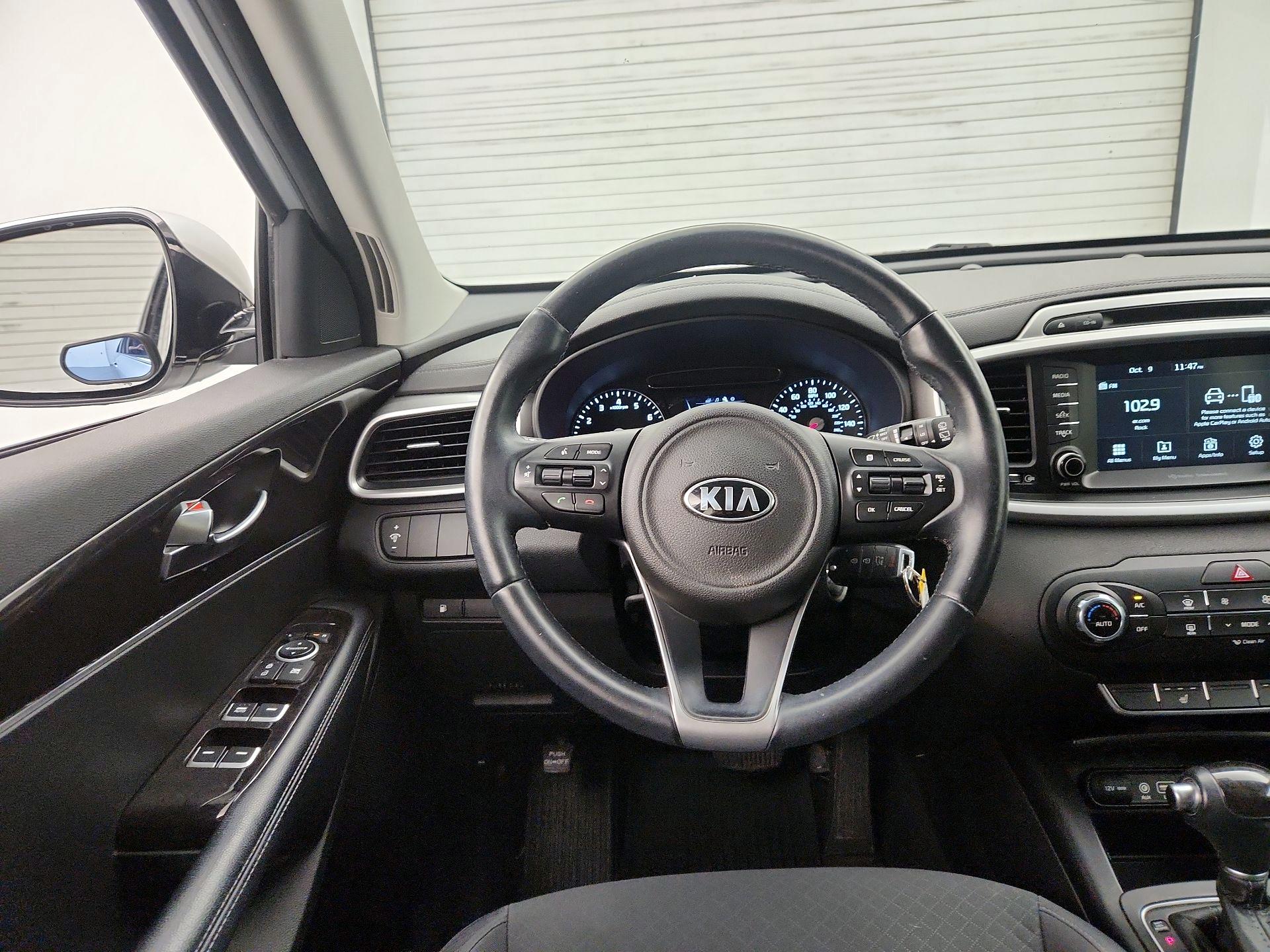 Thumbnail: 2017 Kia Sorento - 10