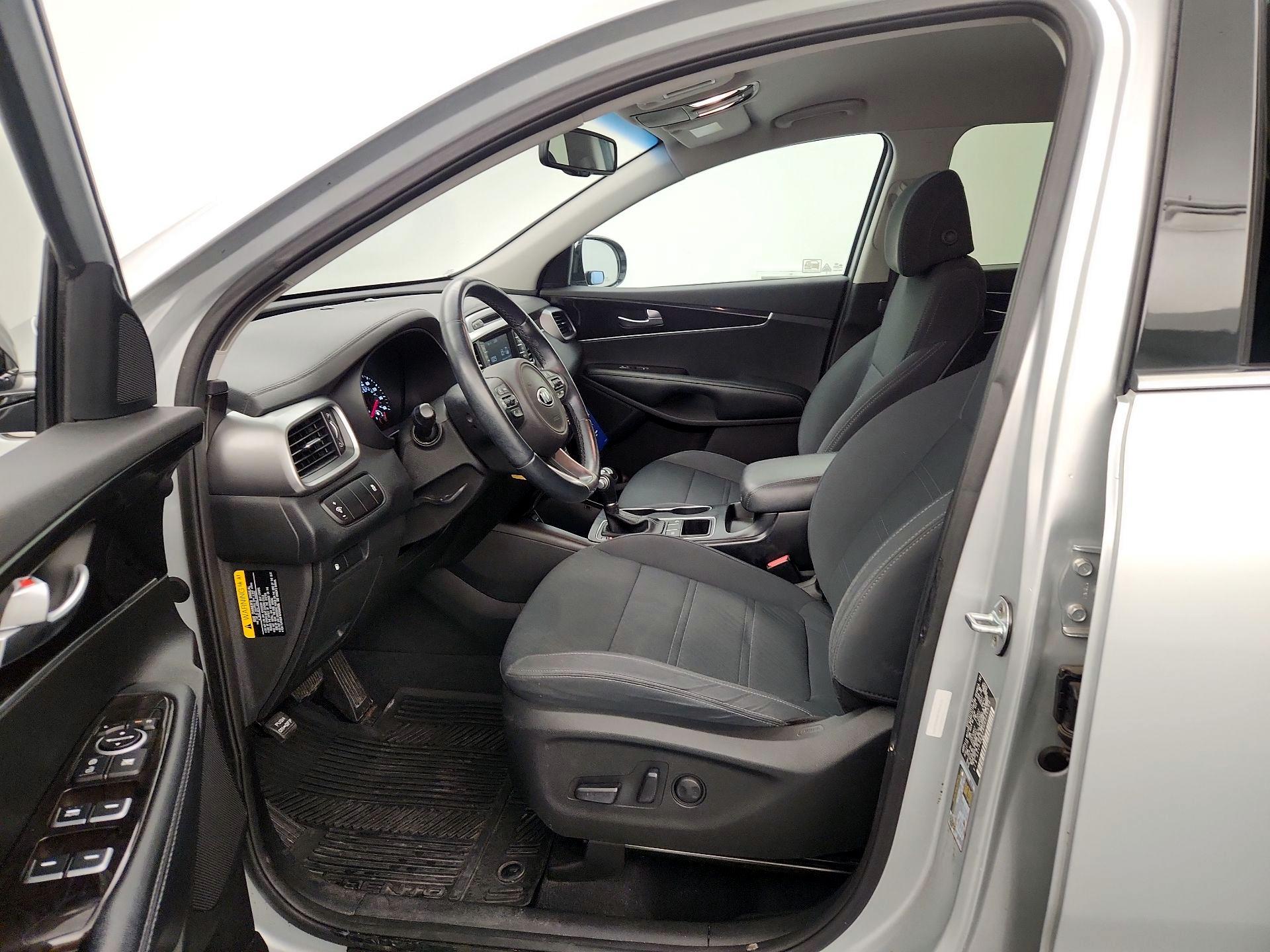 Thumbnail: 2017 Kia Sorento - 11