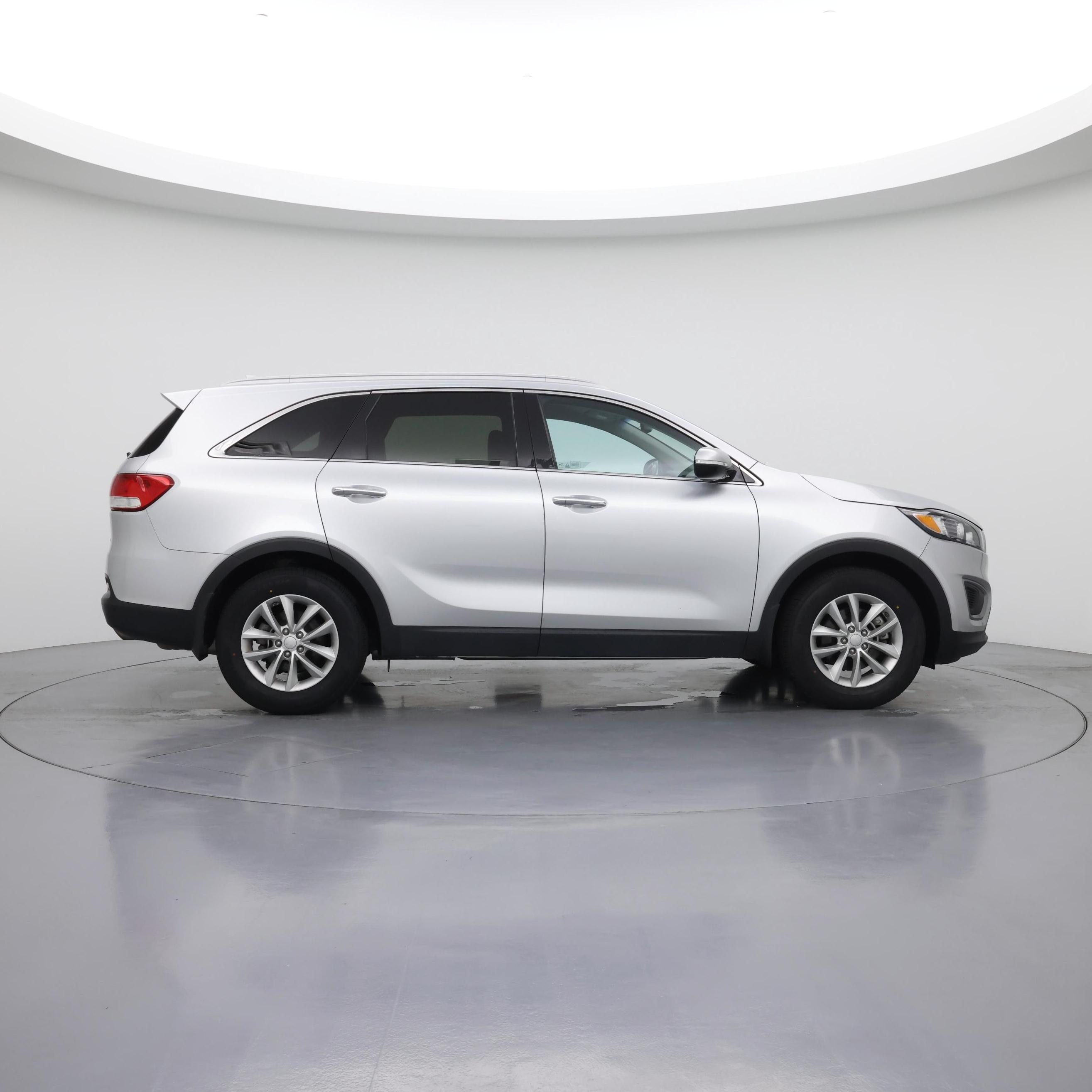 Thumbnail: 2017 Kia Sorento - 7