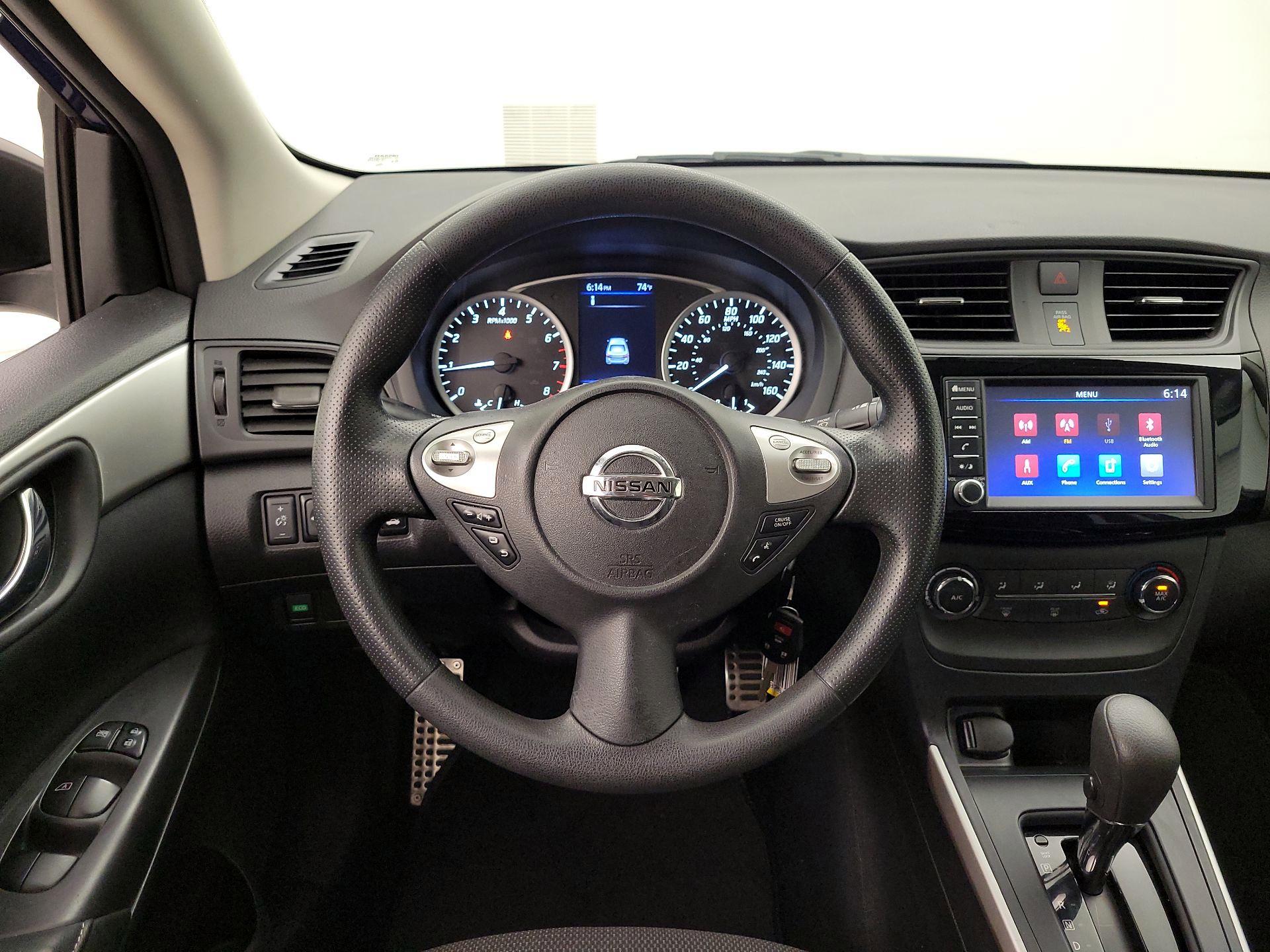Thumbnail: 2019 Nissan Sentra - 10