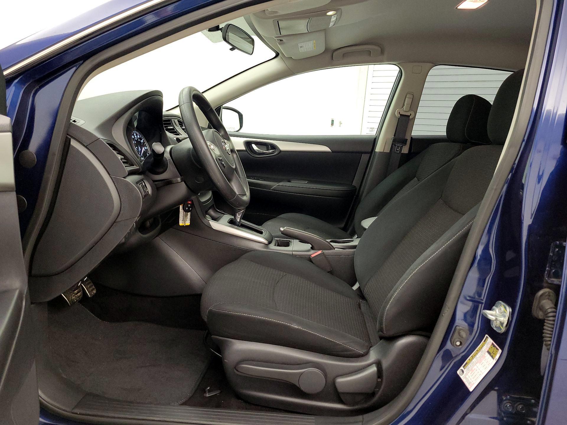 Thumbnail: 2019 Nissan Sentra - 11