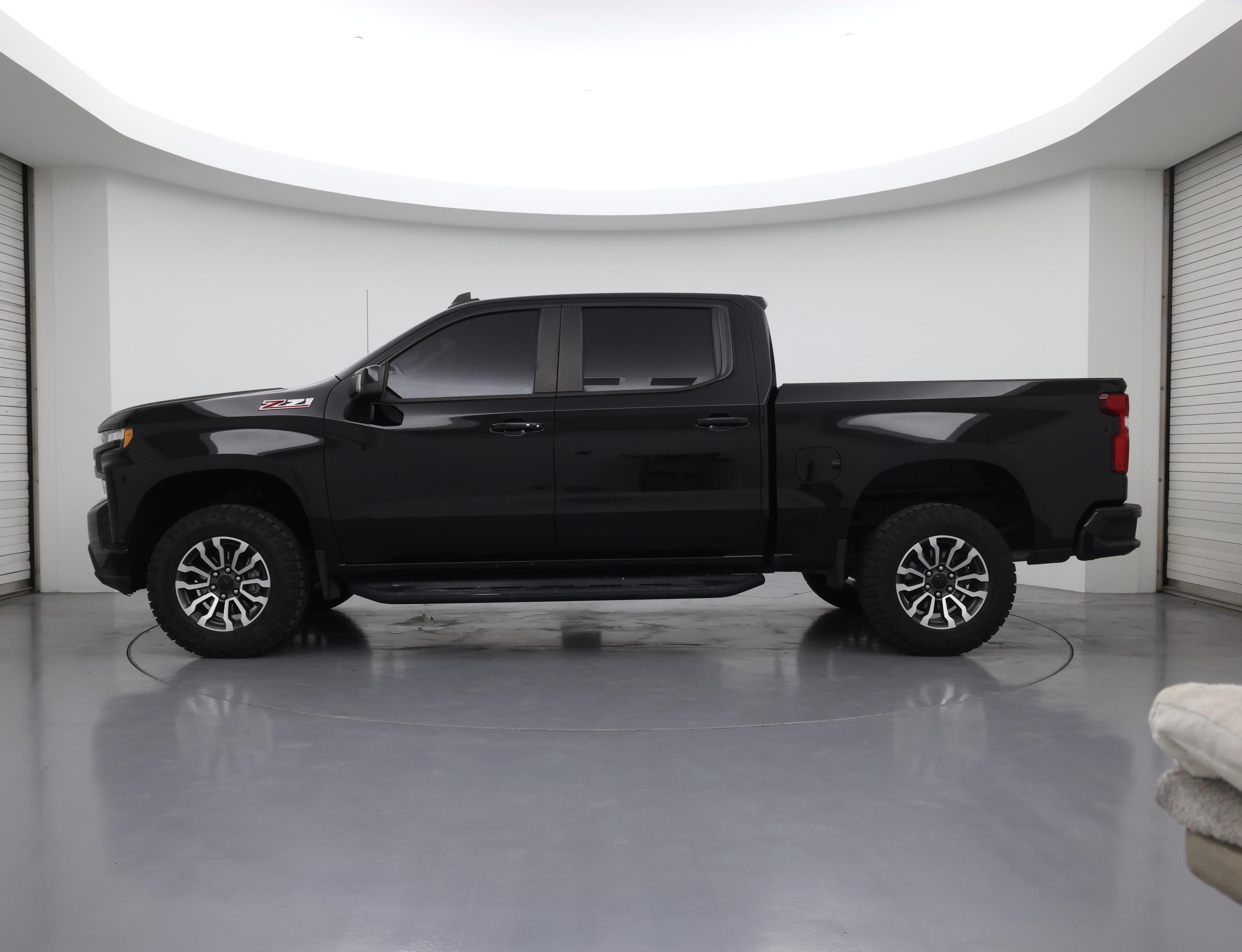 Thumbnail: 2020 Chevrolet Silverado 1500 - 3