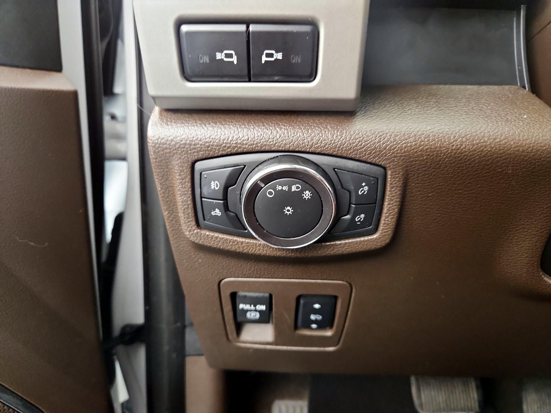 Thumbnail: 2018 Ford F-150 - 13