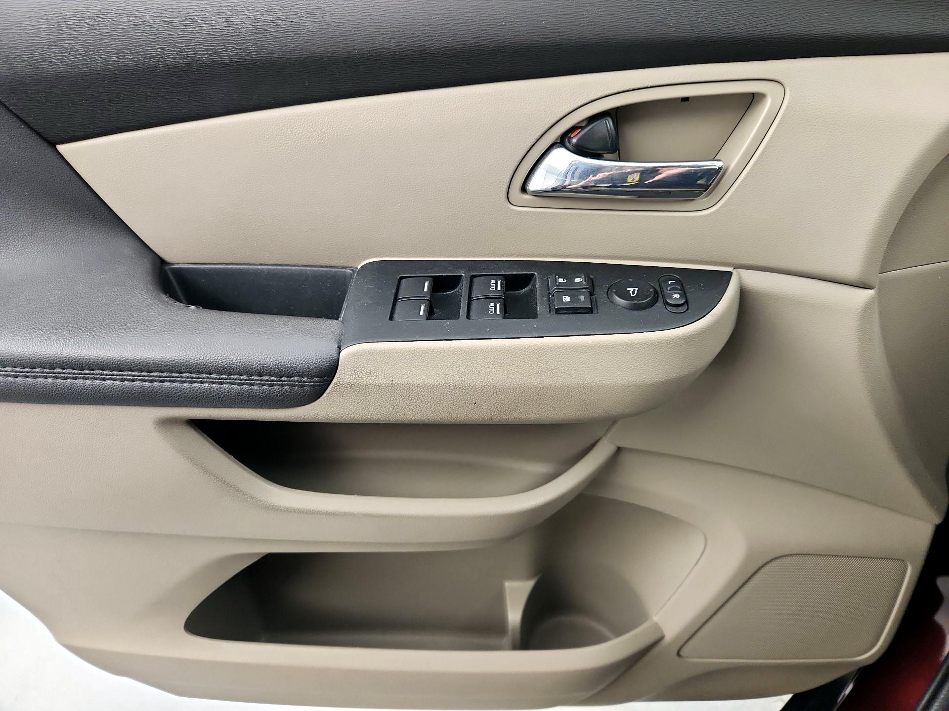 Thumbnail: 2016 Honda Odyssey - 10