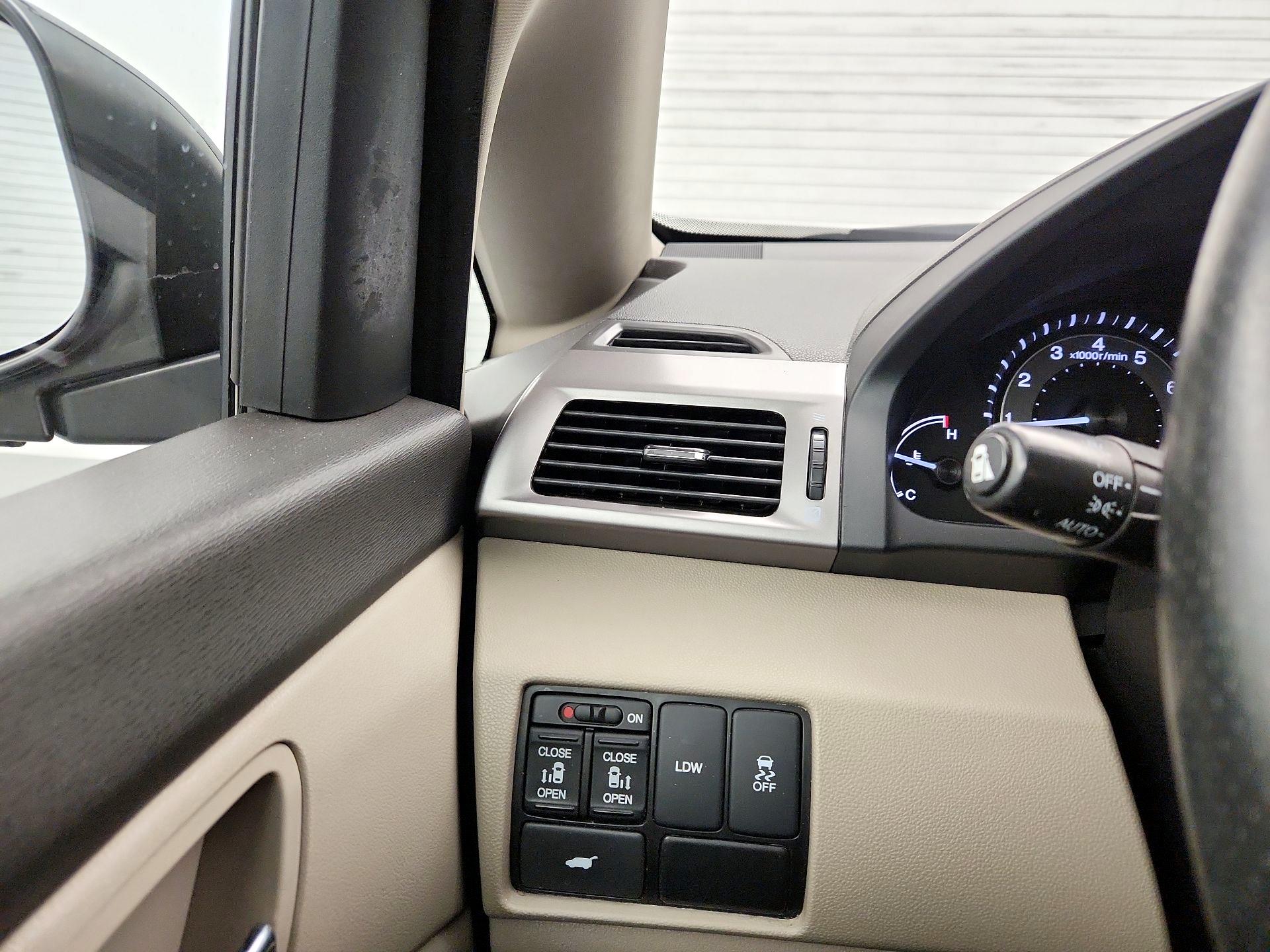 Thumbnail: 2016 Honda Odyssey - 11