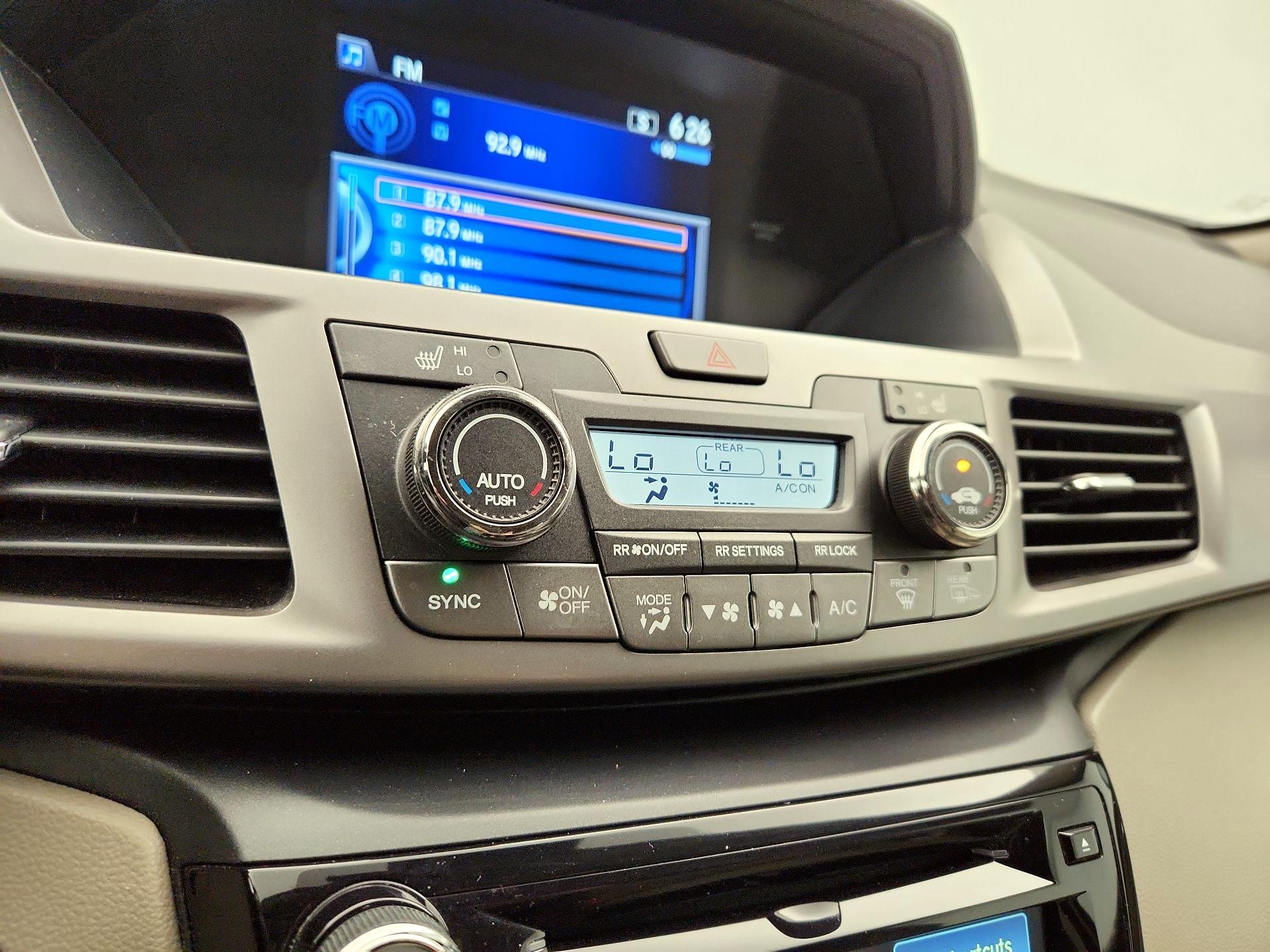 Thumbnail: 2016 Honda Odyssey - 14