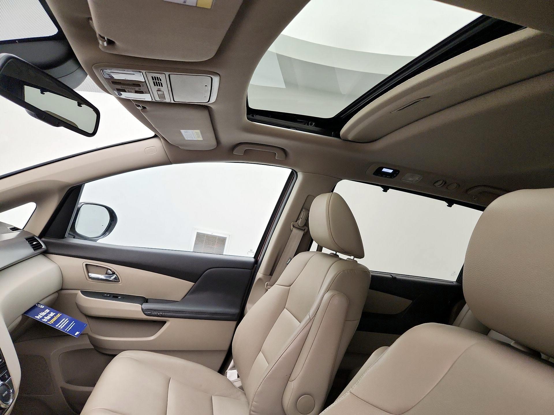 Thumbnail: 2016 Honda Odyssey - 17