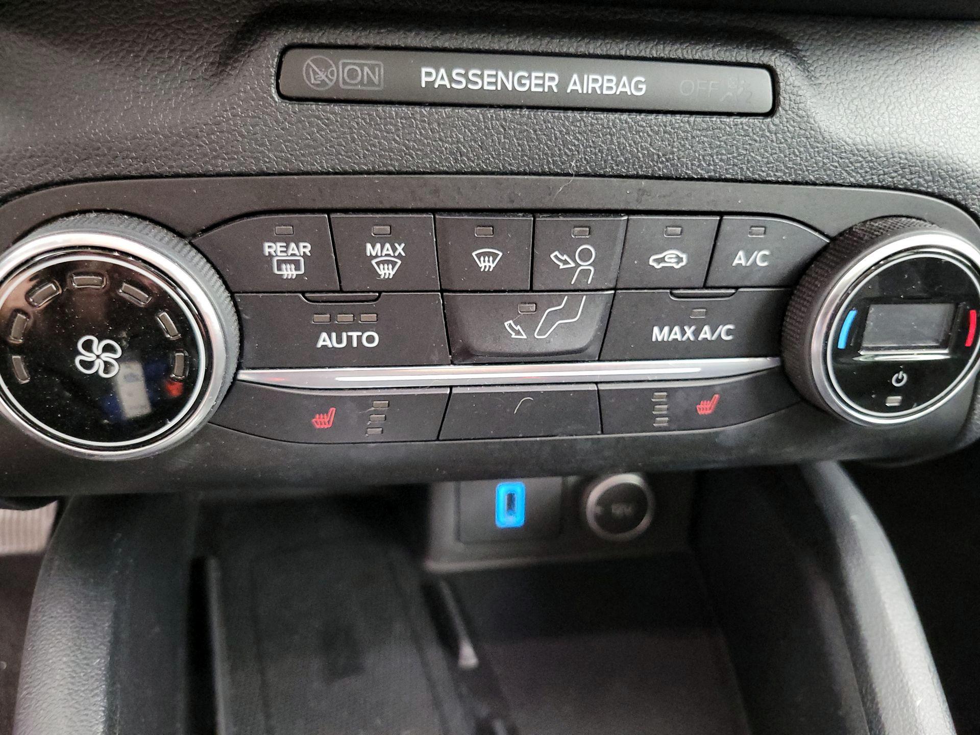 Thumbnail: 2020 Ford Escape - 17