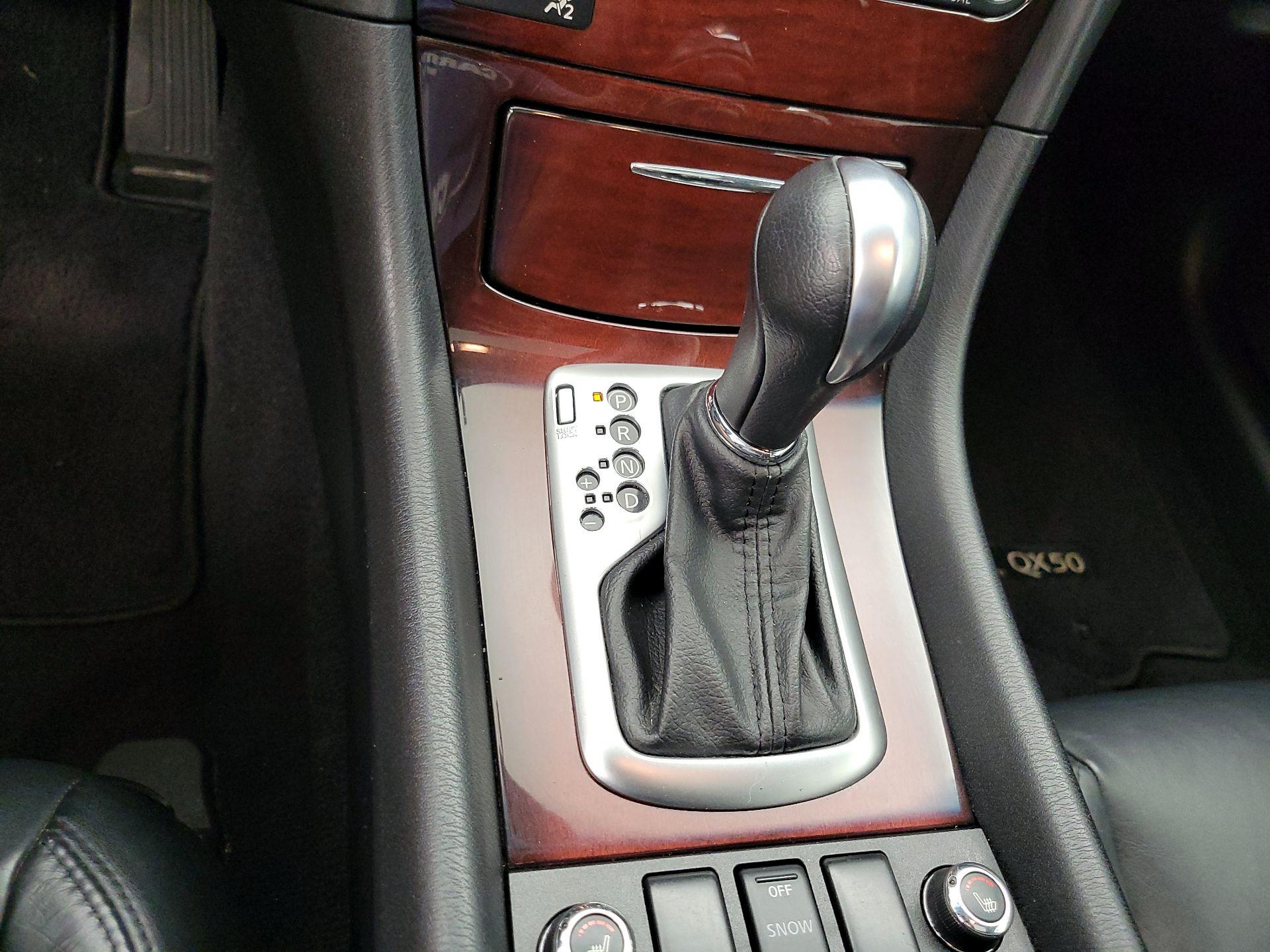 Thumbnail: 2016 INFINITI QX50 - 18